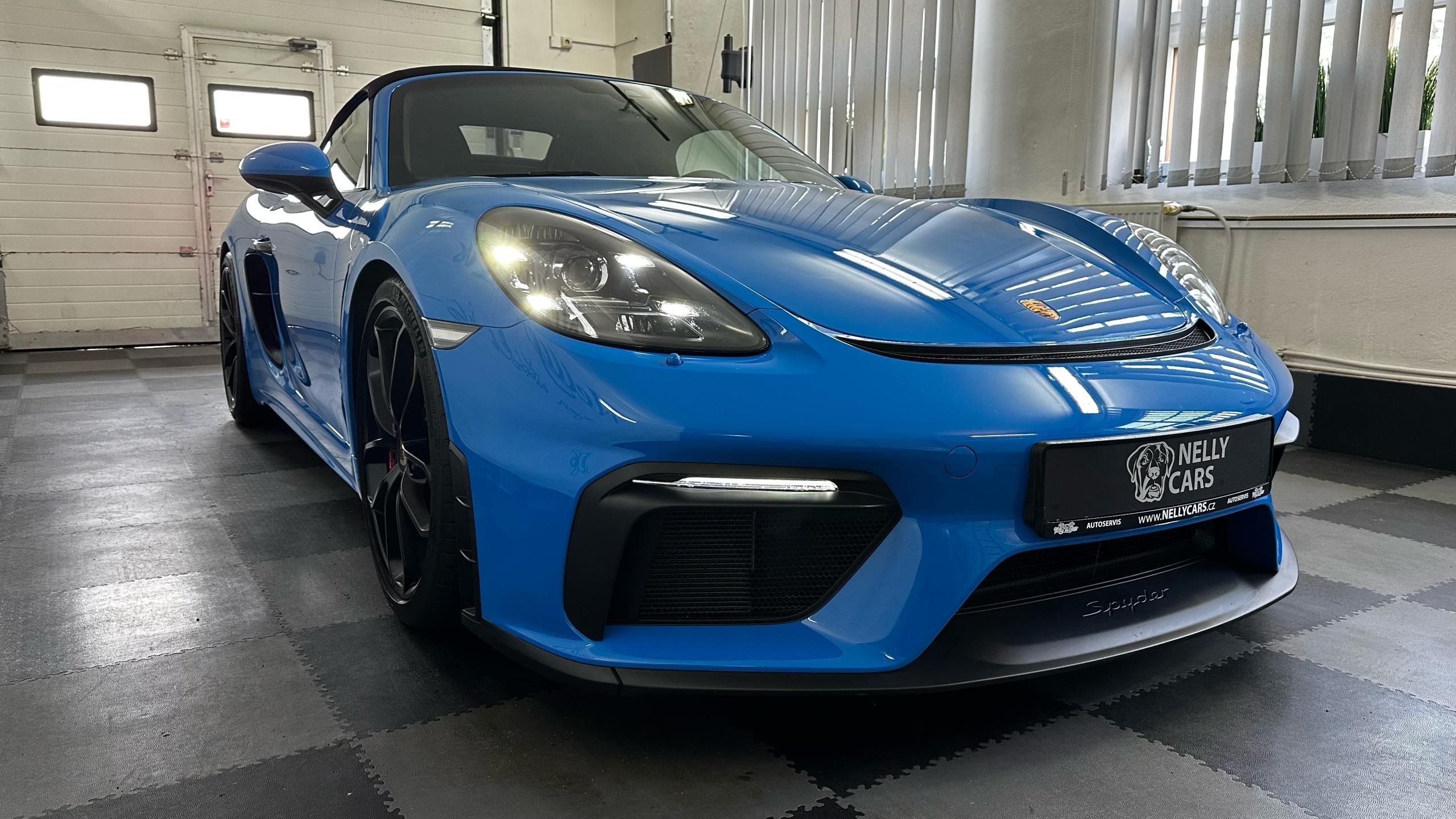Porsche Boxster, 718 SPYDER / ZÁRUKA