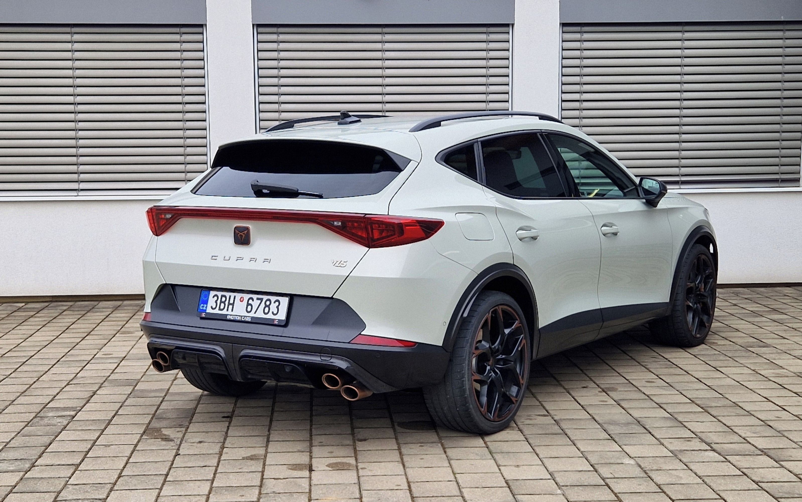 Cupra Formentor, VZ5, 2.5 TSI, 287 kW - fotka 5