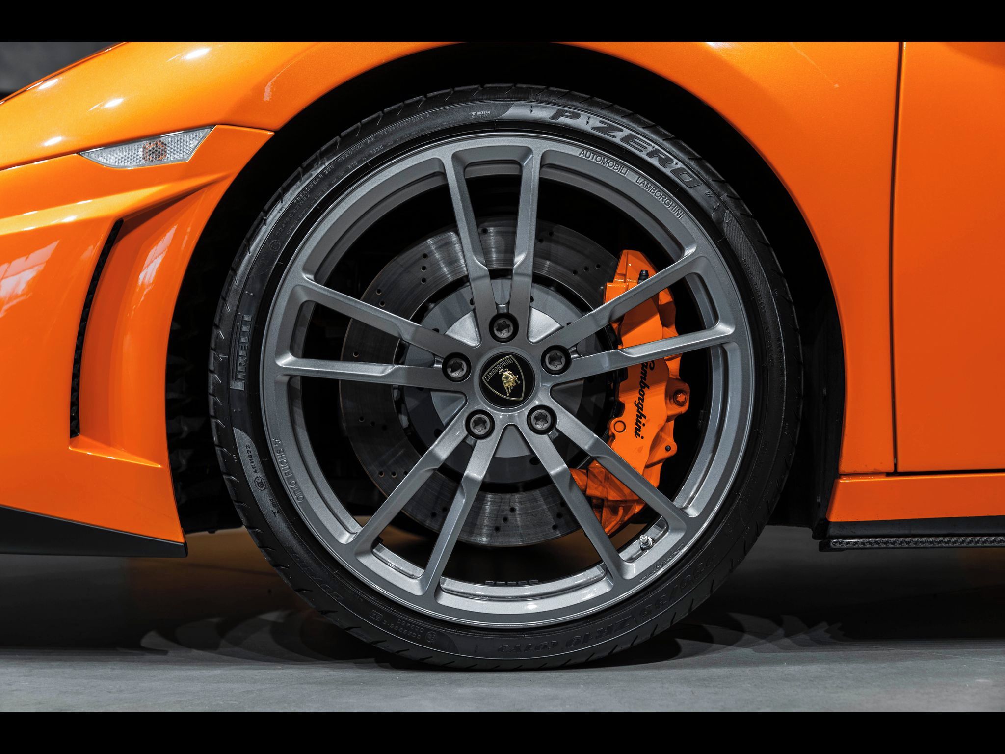 Lamborghini Gallardo, Performante - fotka 3