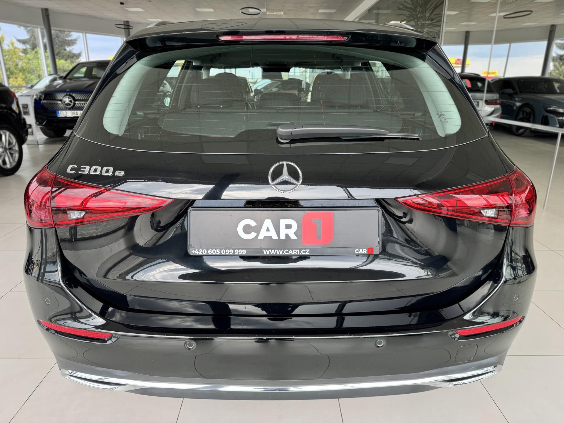 Mercedes-Benz Třídy C, 300eT*230kW*Avantg*Tažné*DPH - fotka 6