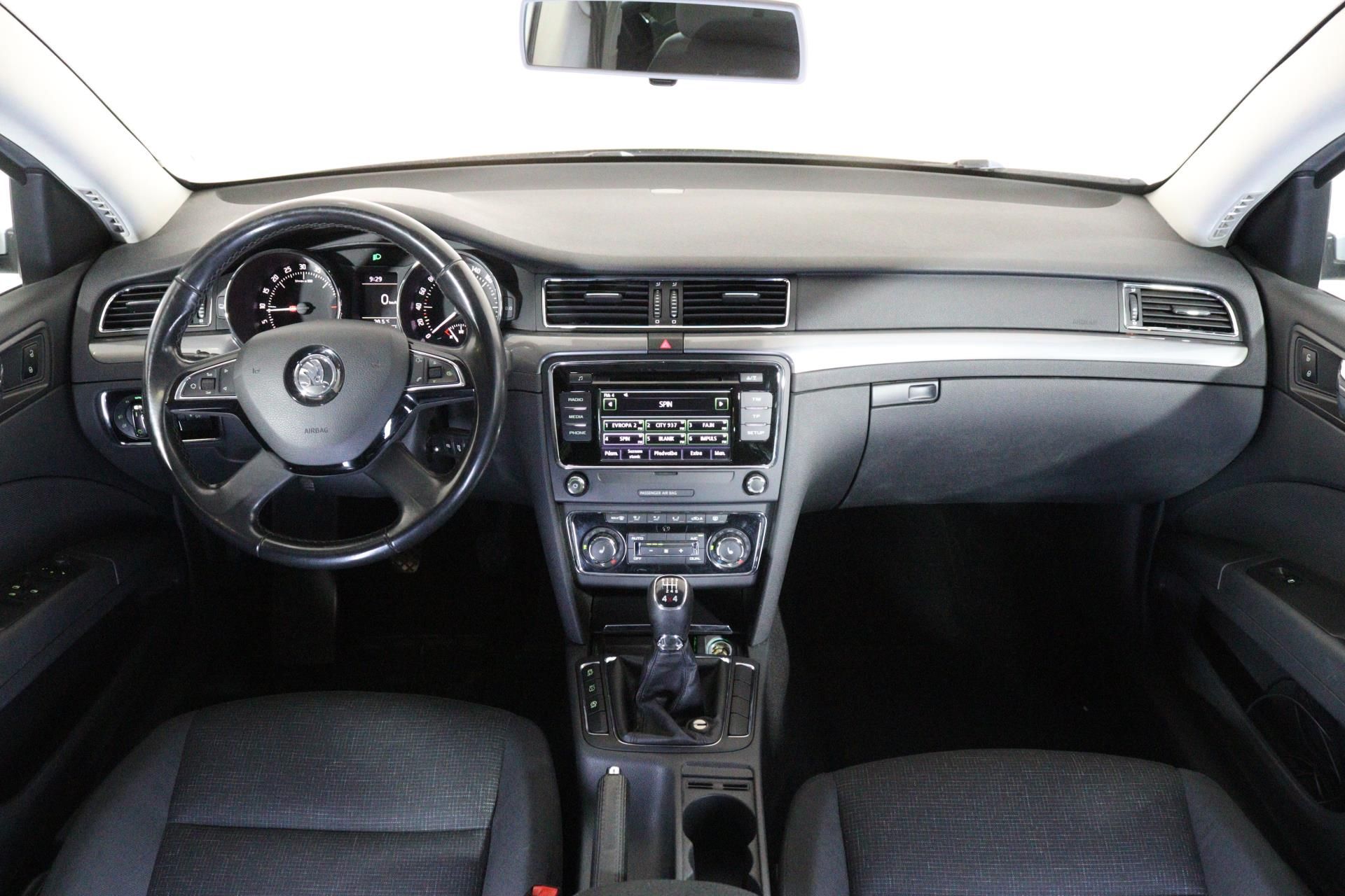 Škoda Superb, ACTIVE PLUS 2,0 TDI 4x4 103kW - fotka 5