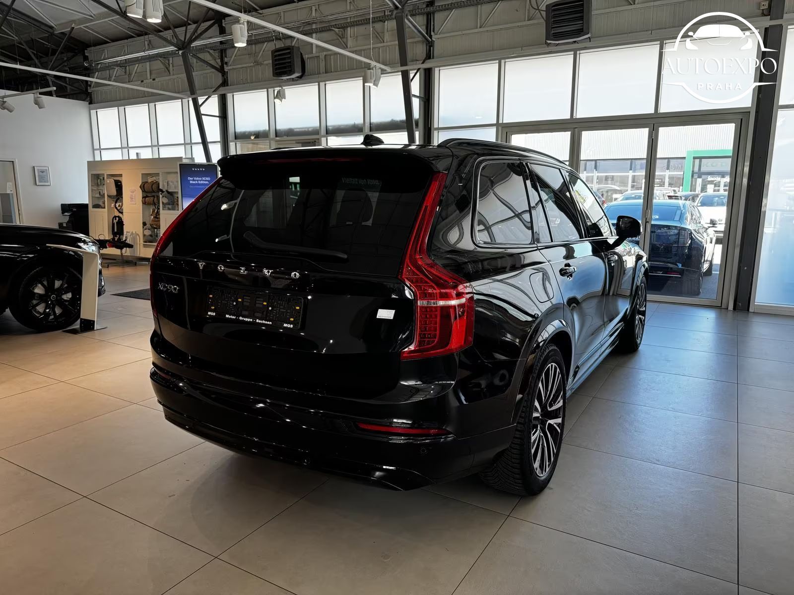 Volvo XC90, T8 AWD Plug-In Hybrid Plus - fotka 4