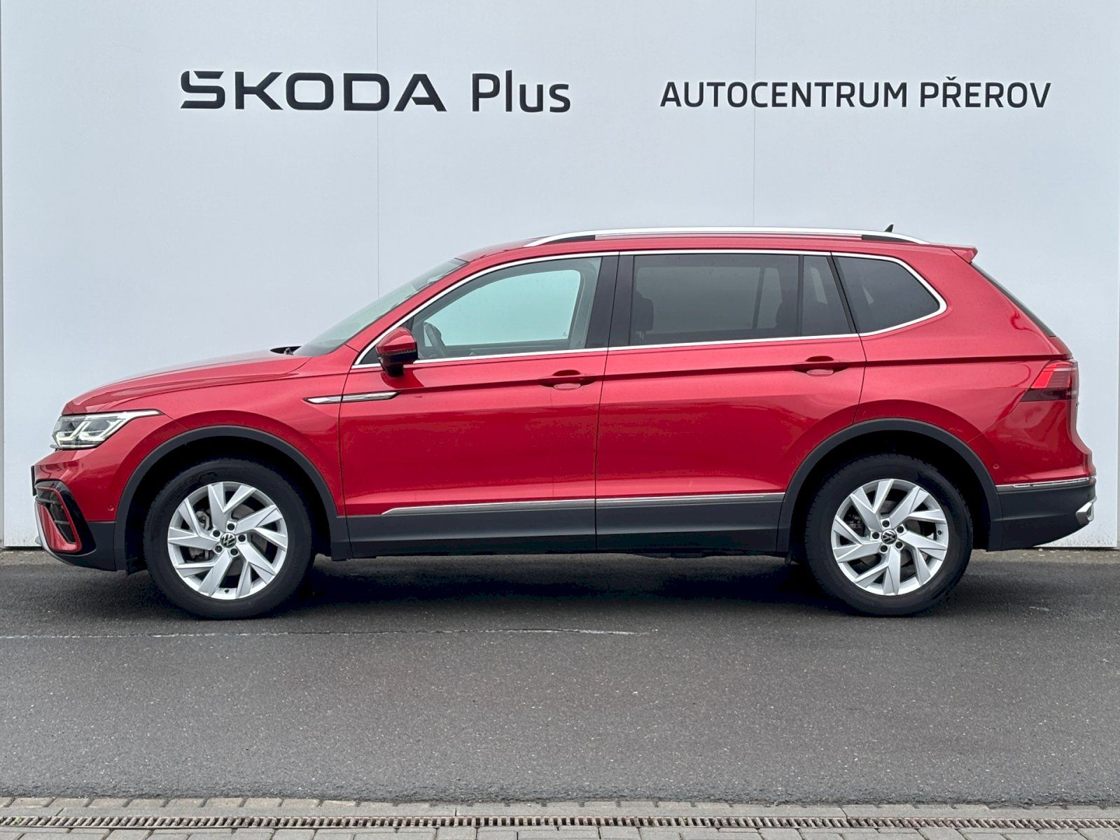 Volkswagen Tiguan Allspace, 2.0 TDI 110kW DSG 7 míst Elega - fotka 3