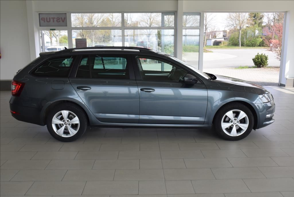 Škoda Octavia, 1,6 TDi, DSG,NAVI,serviska, - fotka 4
