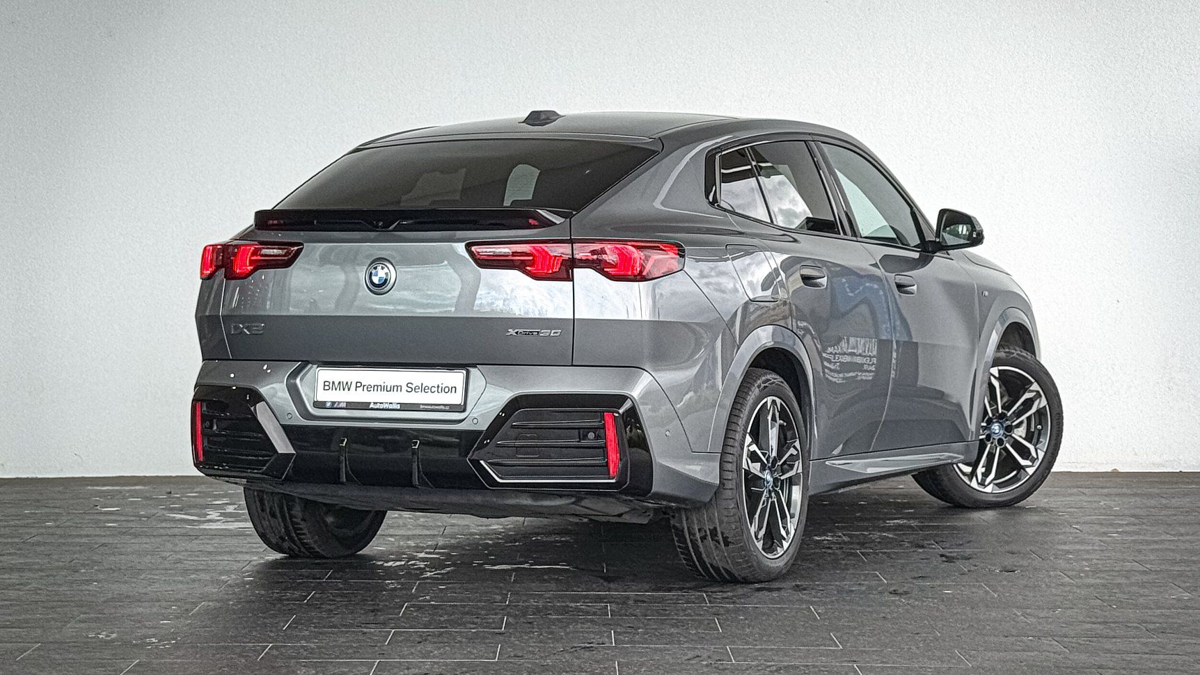 BMW iX2 - fotka 2