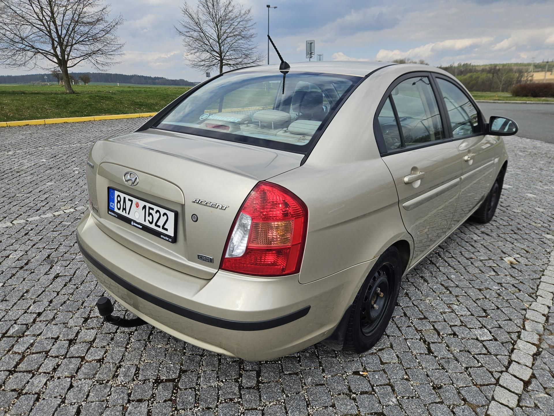 Hyundai Accent, 1.5CRDI VELMI PĚKNÝ, SPLÁTKY - fotka 6