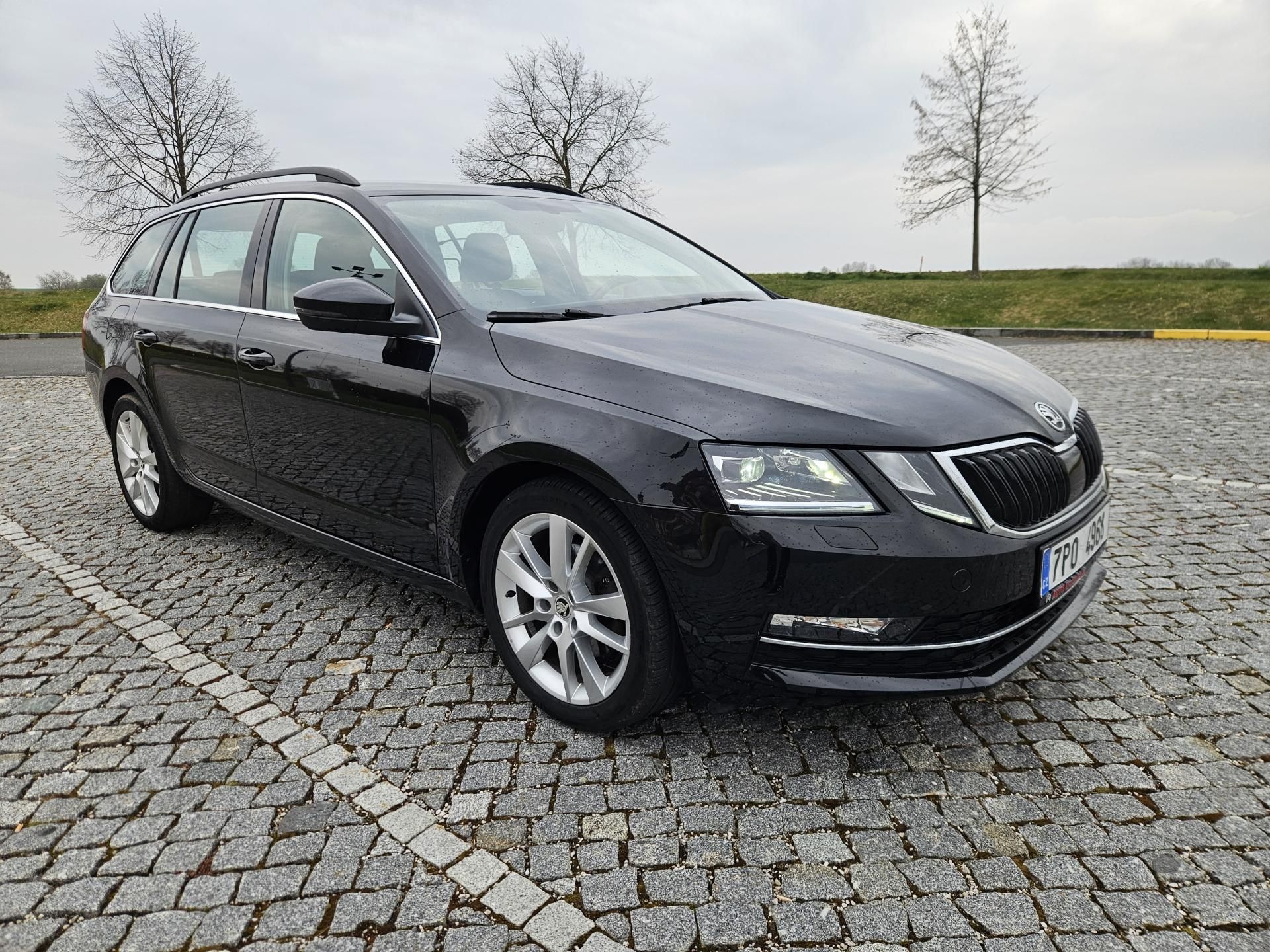 Škoda Octavia, 2L 110KW 4X4, DPH, SPLÁTKY - fotka 4