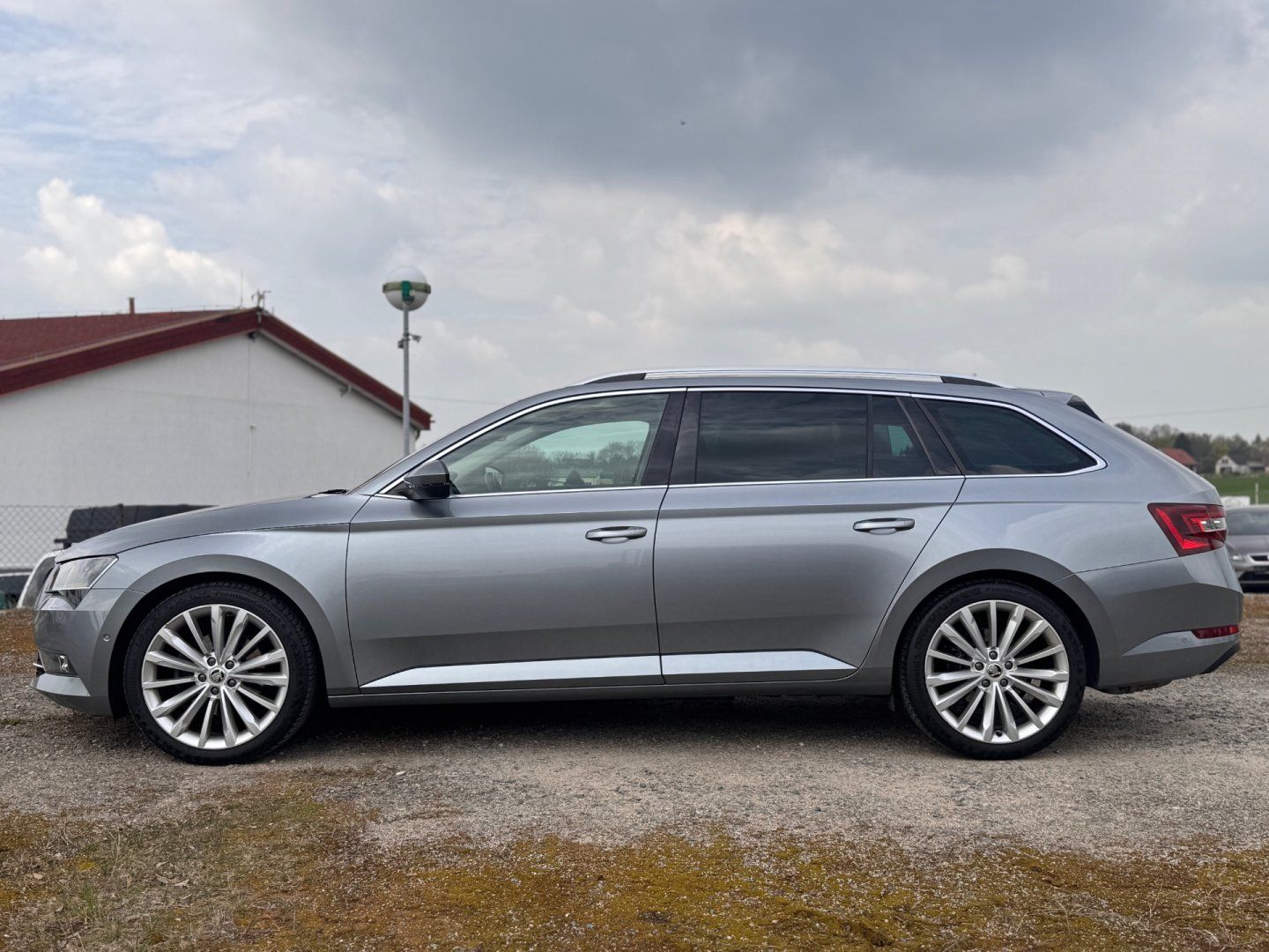 Škoda Superb, 2.0 TDI DSG 4x4 Style TAŽNÉ - fotka 4