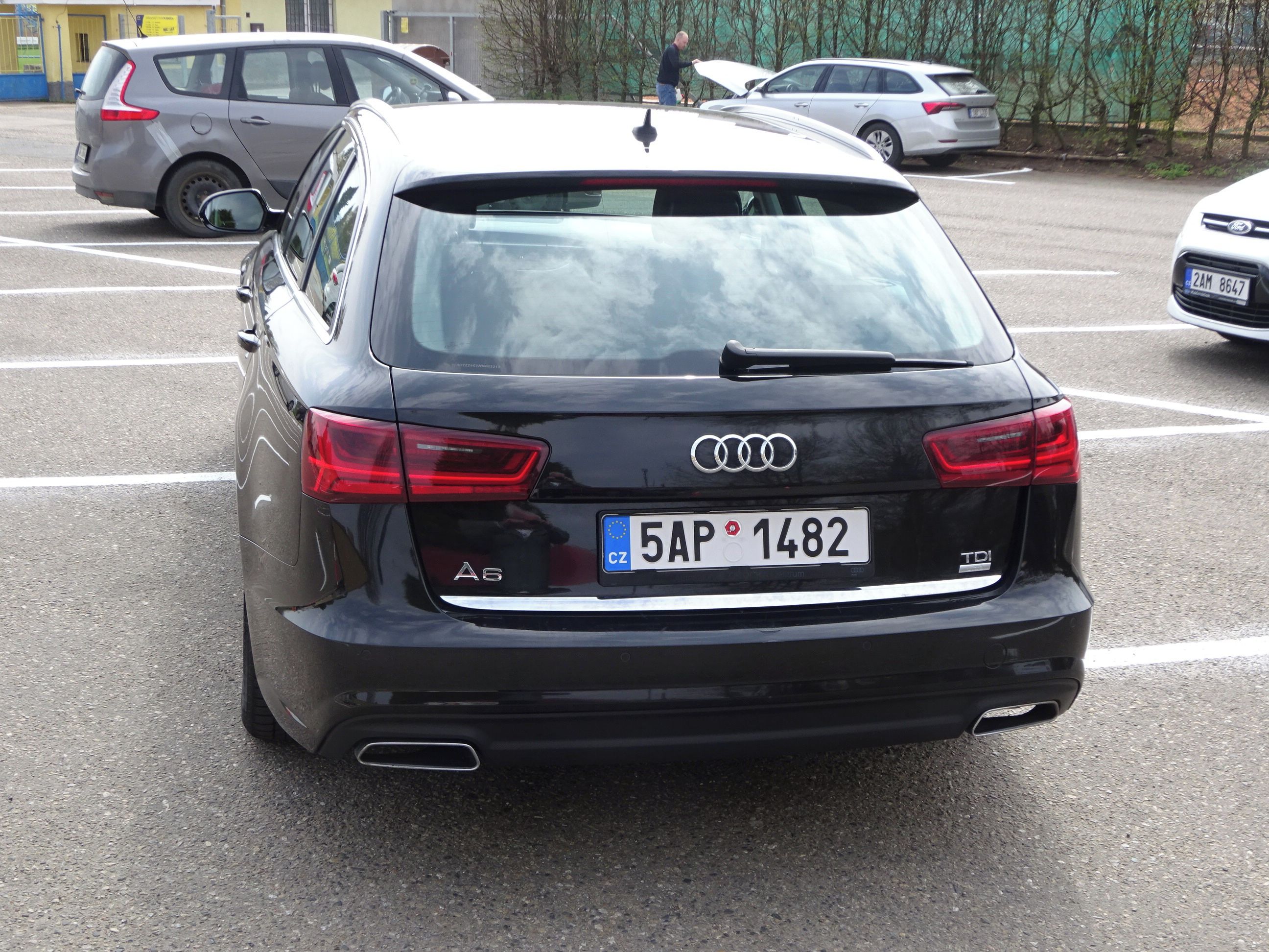 Audi A6 Avant, 2.0 TDI (140 KW) 1.MAJITEL - fotka 4