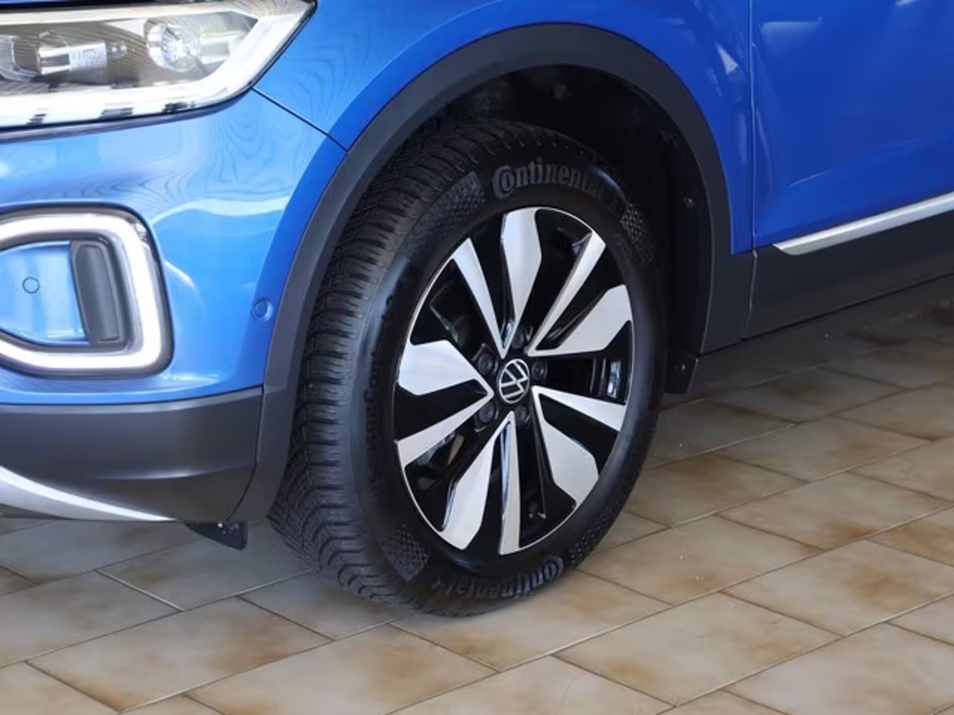 Volkswagen T-Roc, 1.5 TSI DSG ACC LED Kam - fotka 5