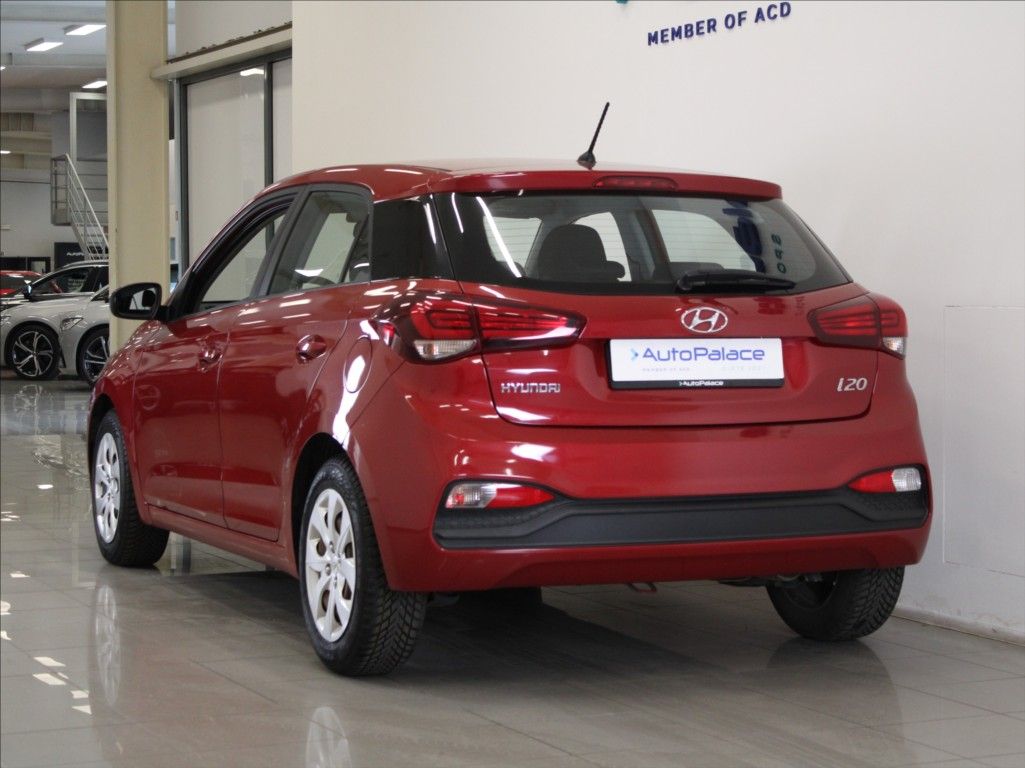 Hyundai i20, 1,3 i 55kW Family+ 27 200km! - fotka 3
