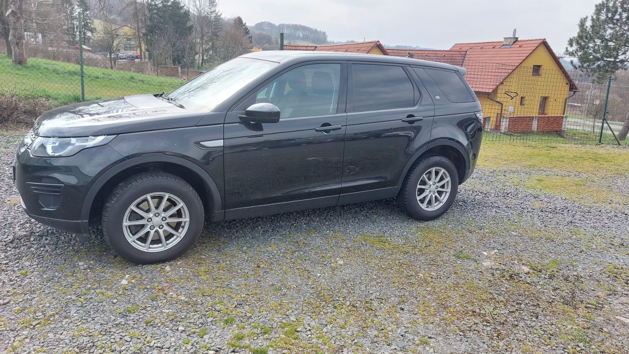 Land Rover Discovery, 2,0 TD 110 KW, 4X4 - fotka 3