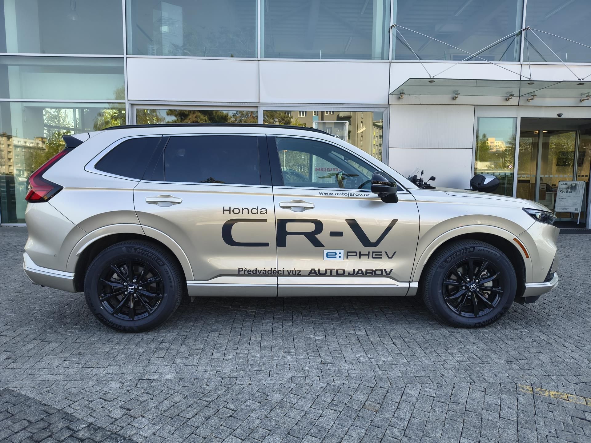 Honda CR-V, e:PHEV 2.0 i-MMD Advance Tech - fotka 3