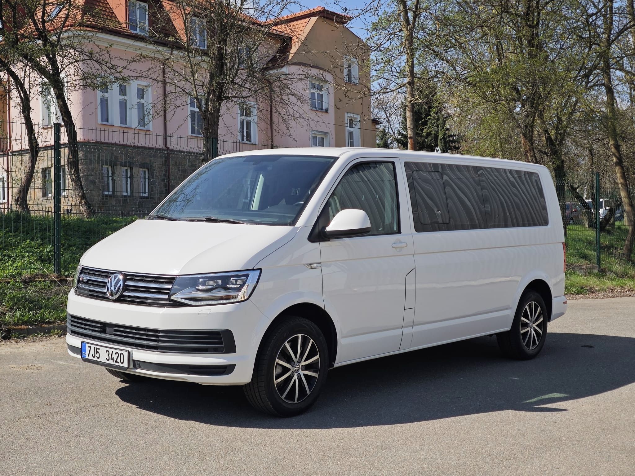 Volkswagen Multivan, dlouhý, 4x4, DSG, tažné - fotka 3