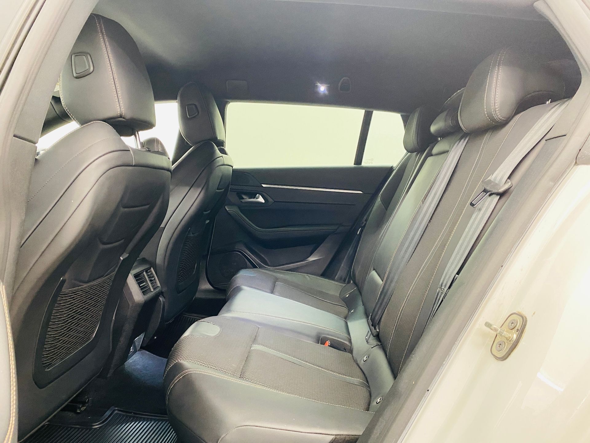 Peugeot 508, 2.0 HDi 120kW GT Line - fotka 6