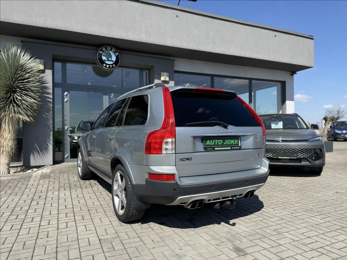 Volvo XC90, 2,4 D5 147kW 4x4 AUTOMAT ČR  R - fotka 5