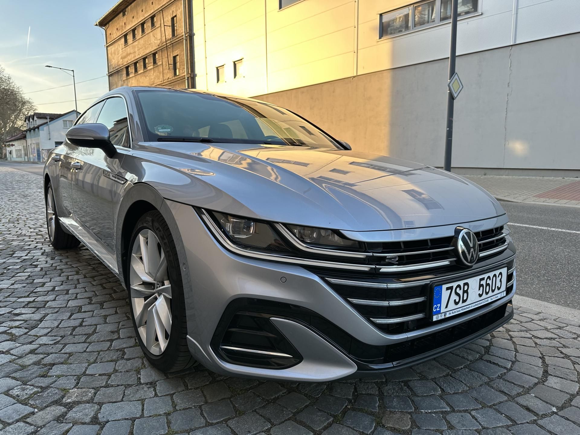 Volkswagen Arteon, 2,0 TSI 206 KW R Line - fotka 4