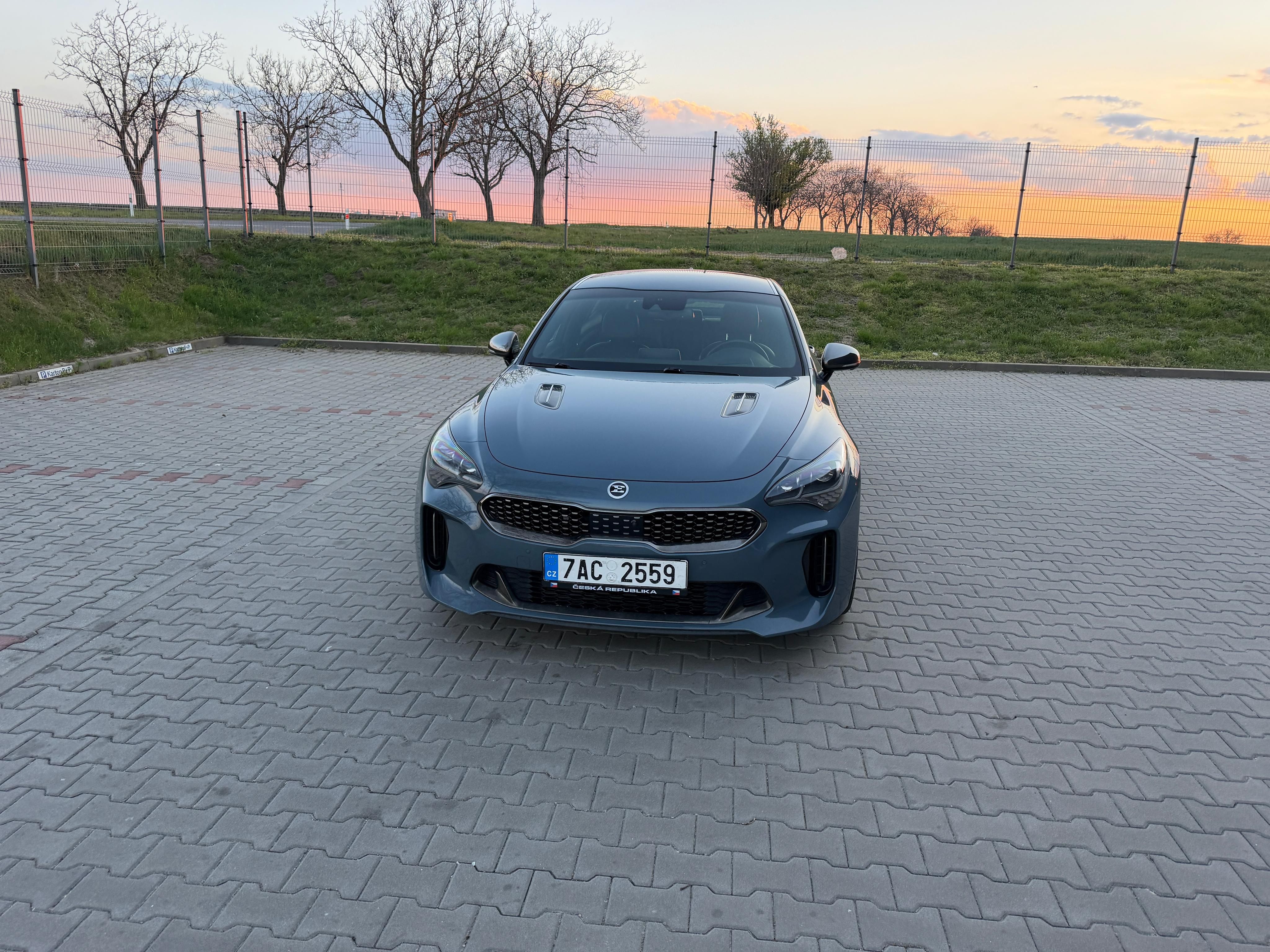 Kia Stinger, 2,2 - fotka 3