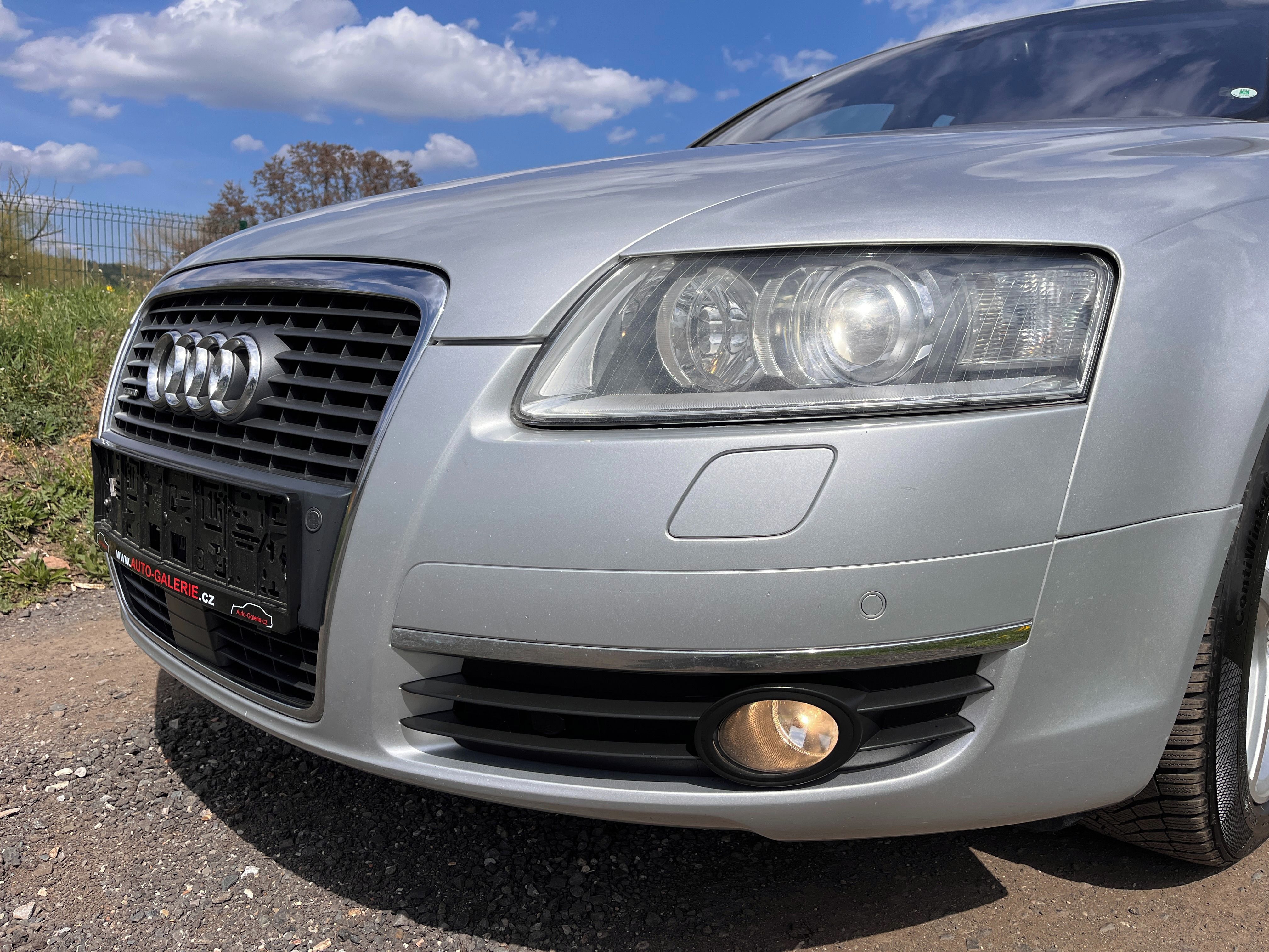 Audi A6, 4.2 V8 KRÁSNÝ STAV! - fotka 2