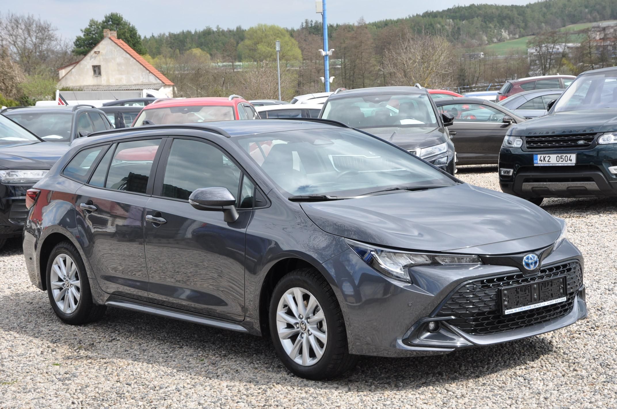 Toyota Corolla, 1.8 Hybrid KOMBI - fotka 2
