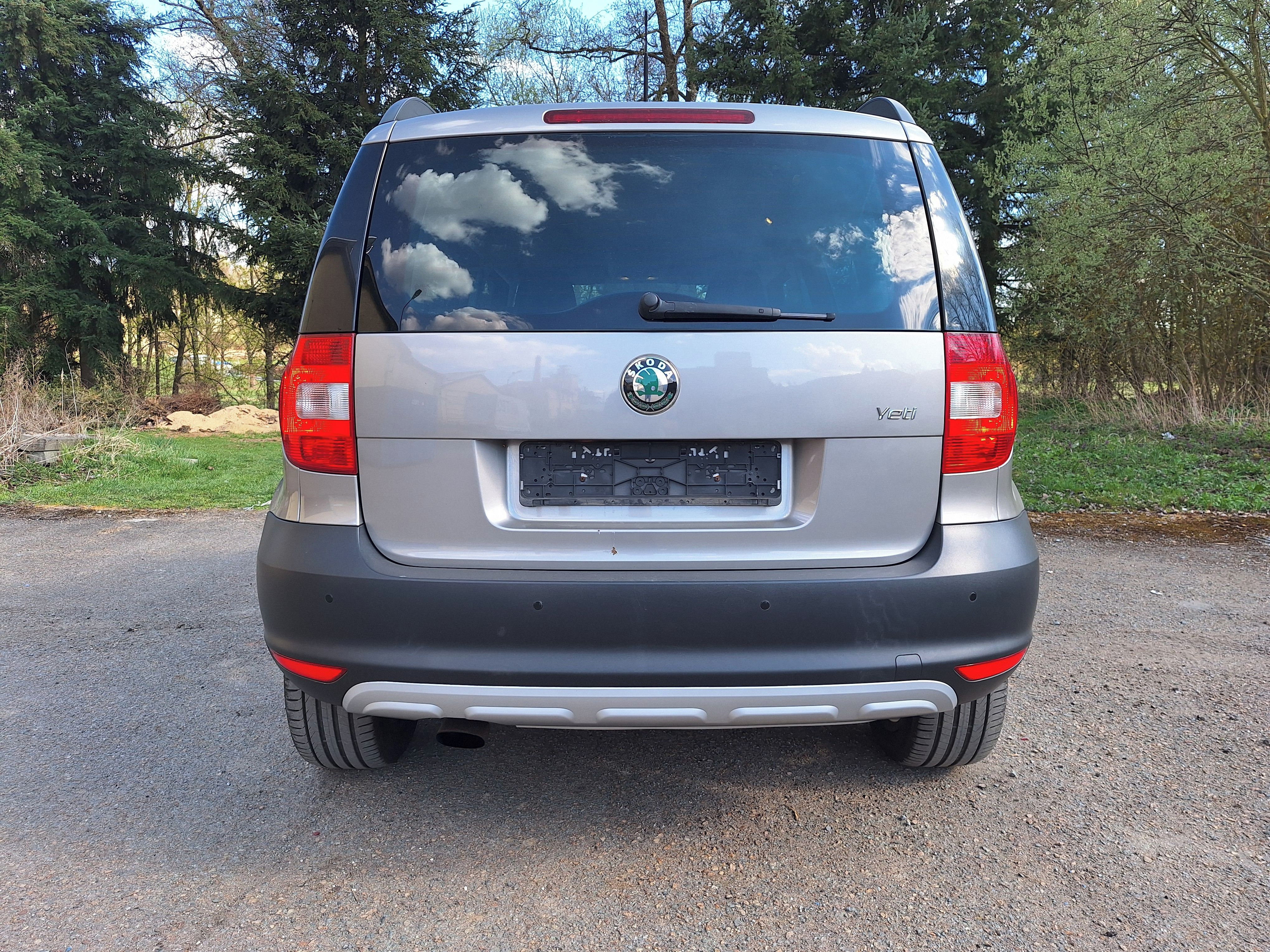 Škoda Yeti, 1.2 TSI nové PNEU - fotka 2