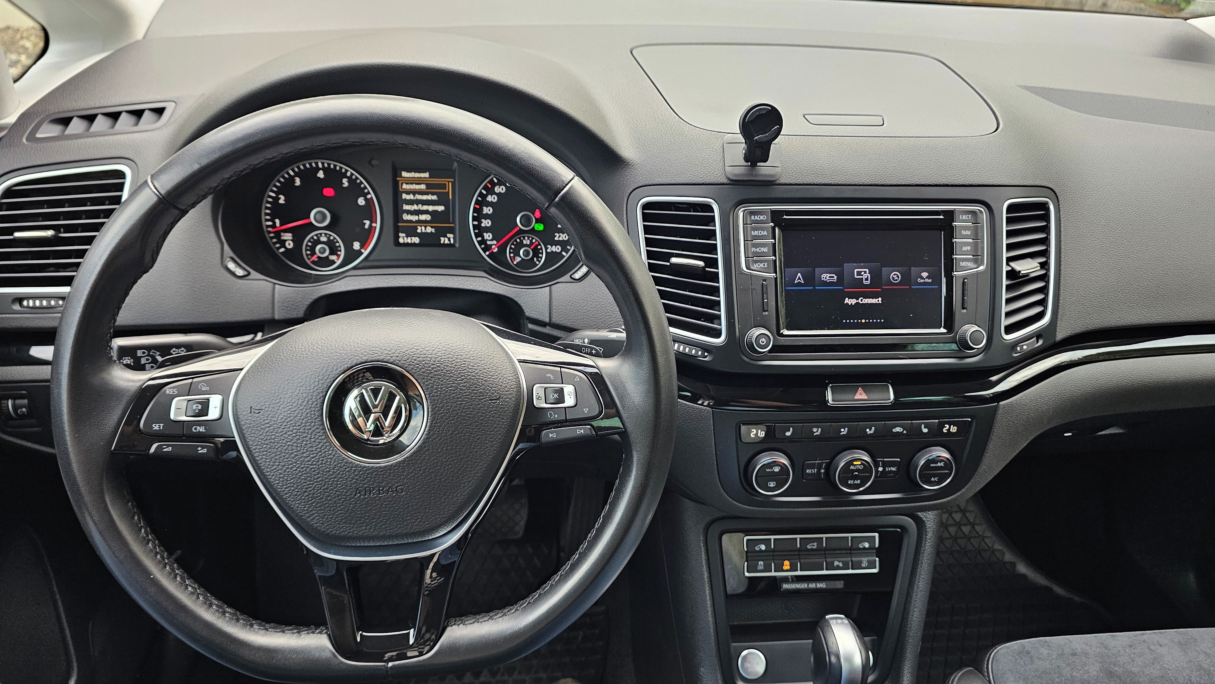Volkswagen Sharan, 7 míst, 1.maj, ČR, nebouraný - fotka 6