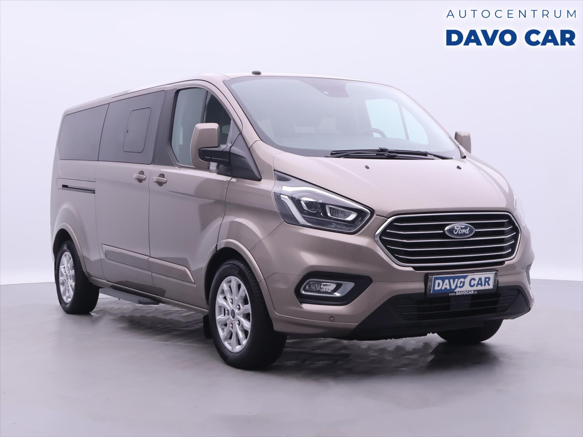 Ford Tourneo Custom, 2,0 TDCI 136kW CZ Titanium L2