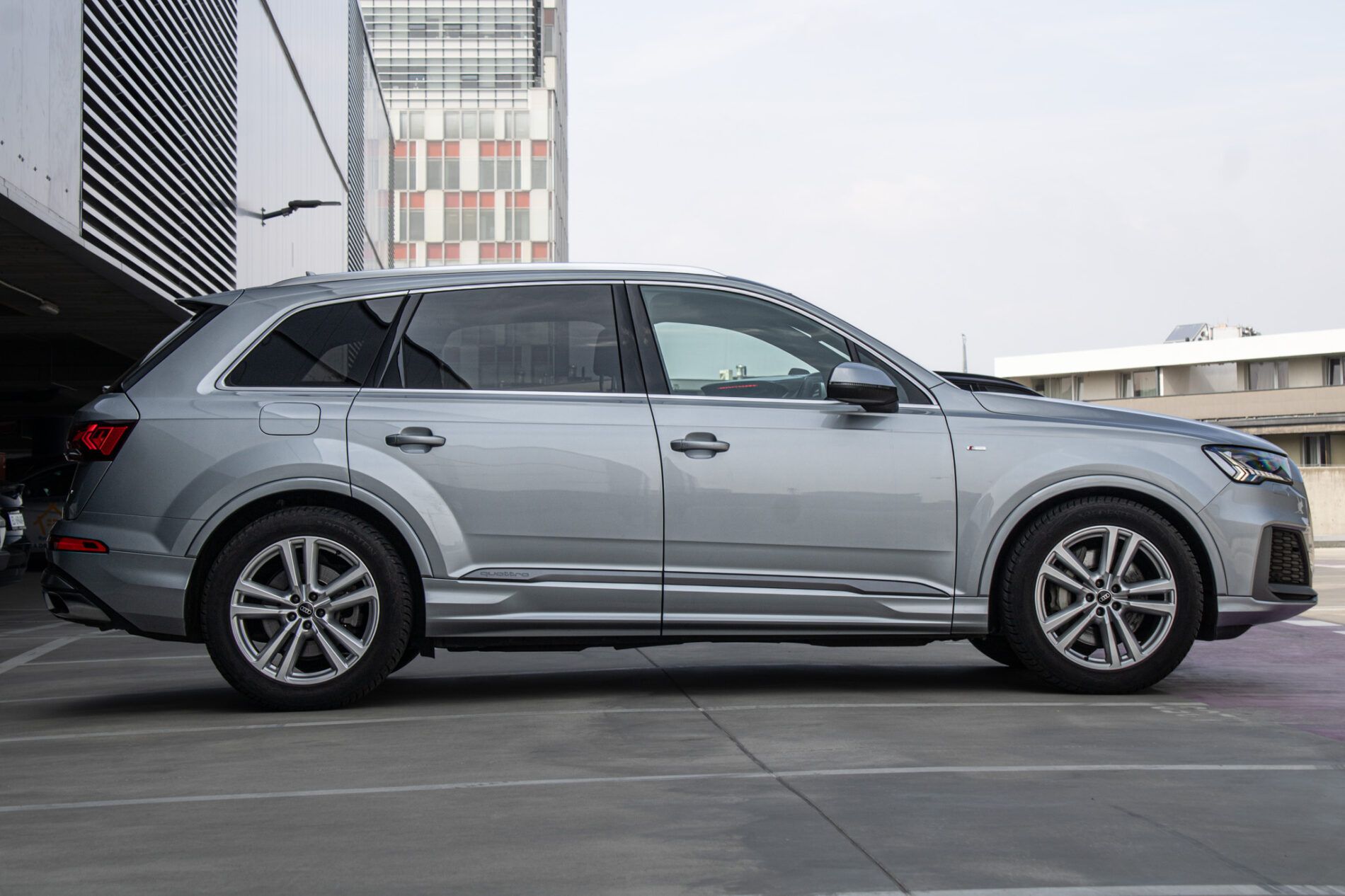 Audi Q7 - fotka 4
