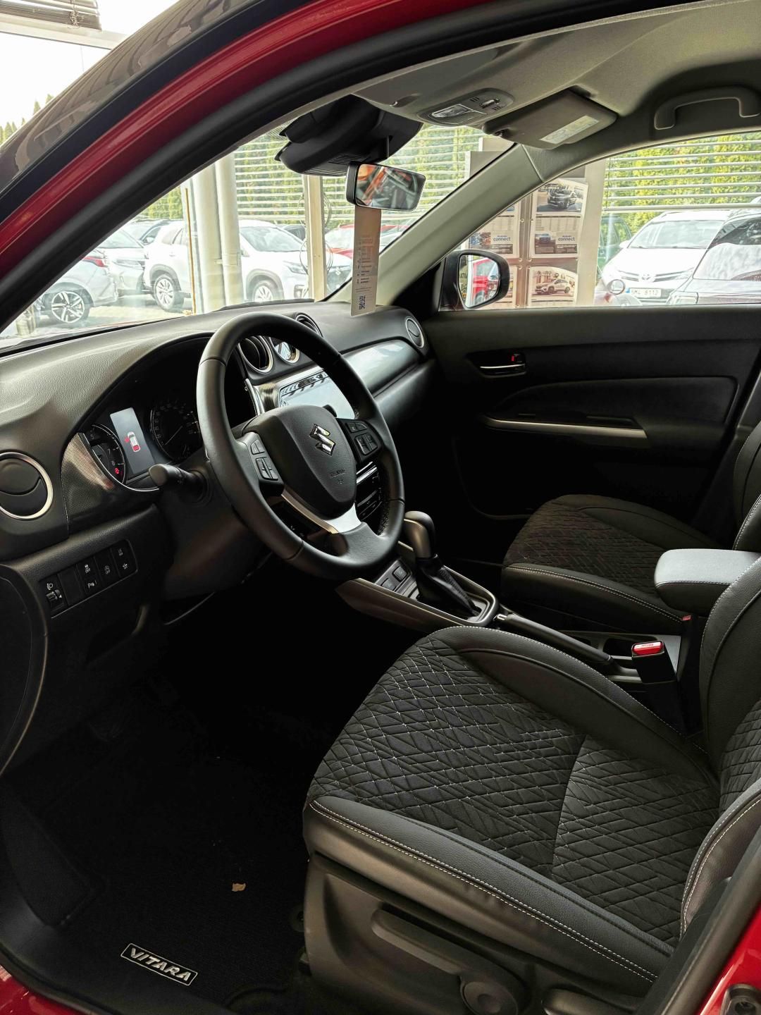 Suzuki Vitara, 1,4 BoosterJet Elegance AT - fotka 3
