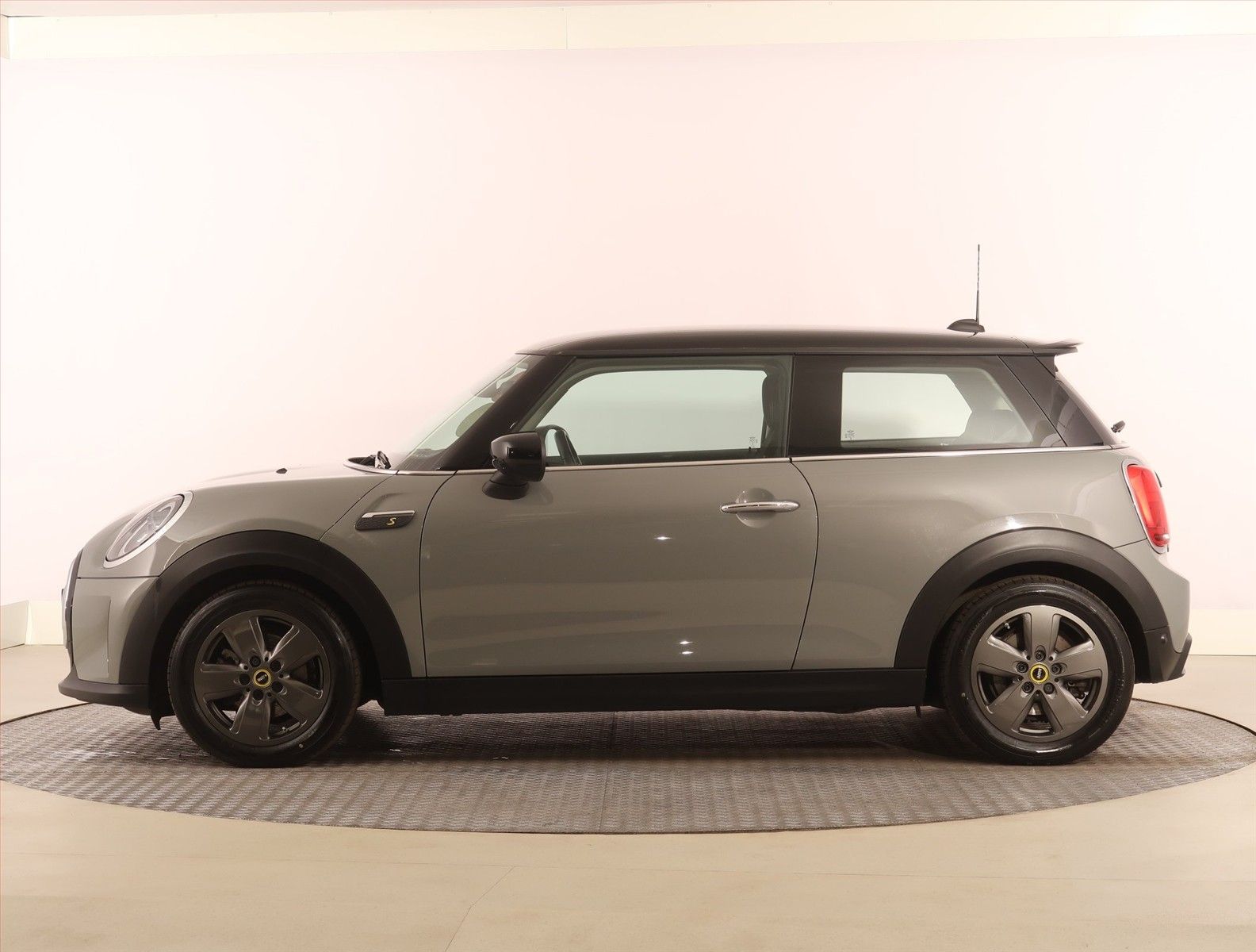 Mini, Cooper SE 32 kWh, SoH 96% - fotka 3
