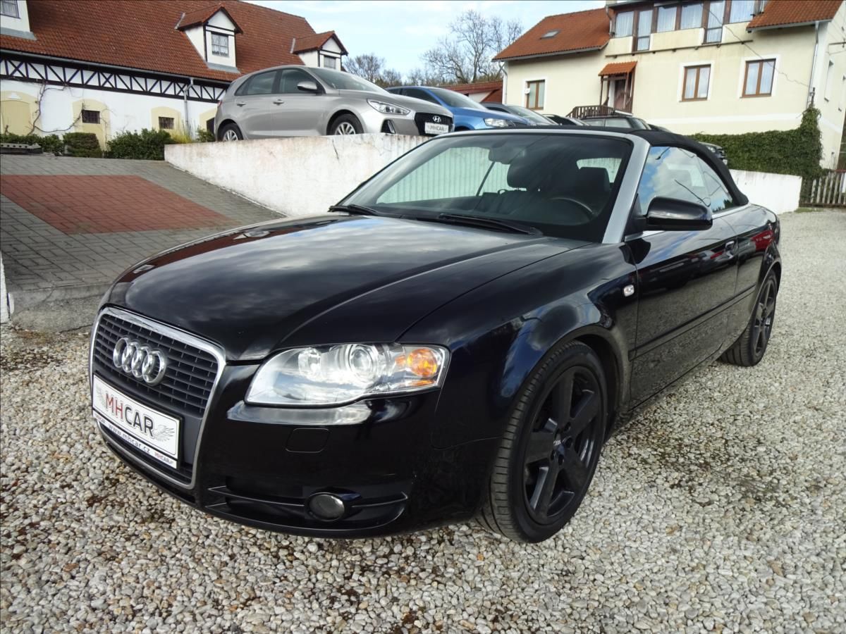 Audi A4, 1,8 T 120kW CABRIO - fotka 5