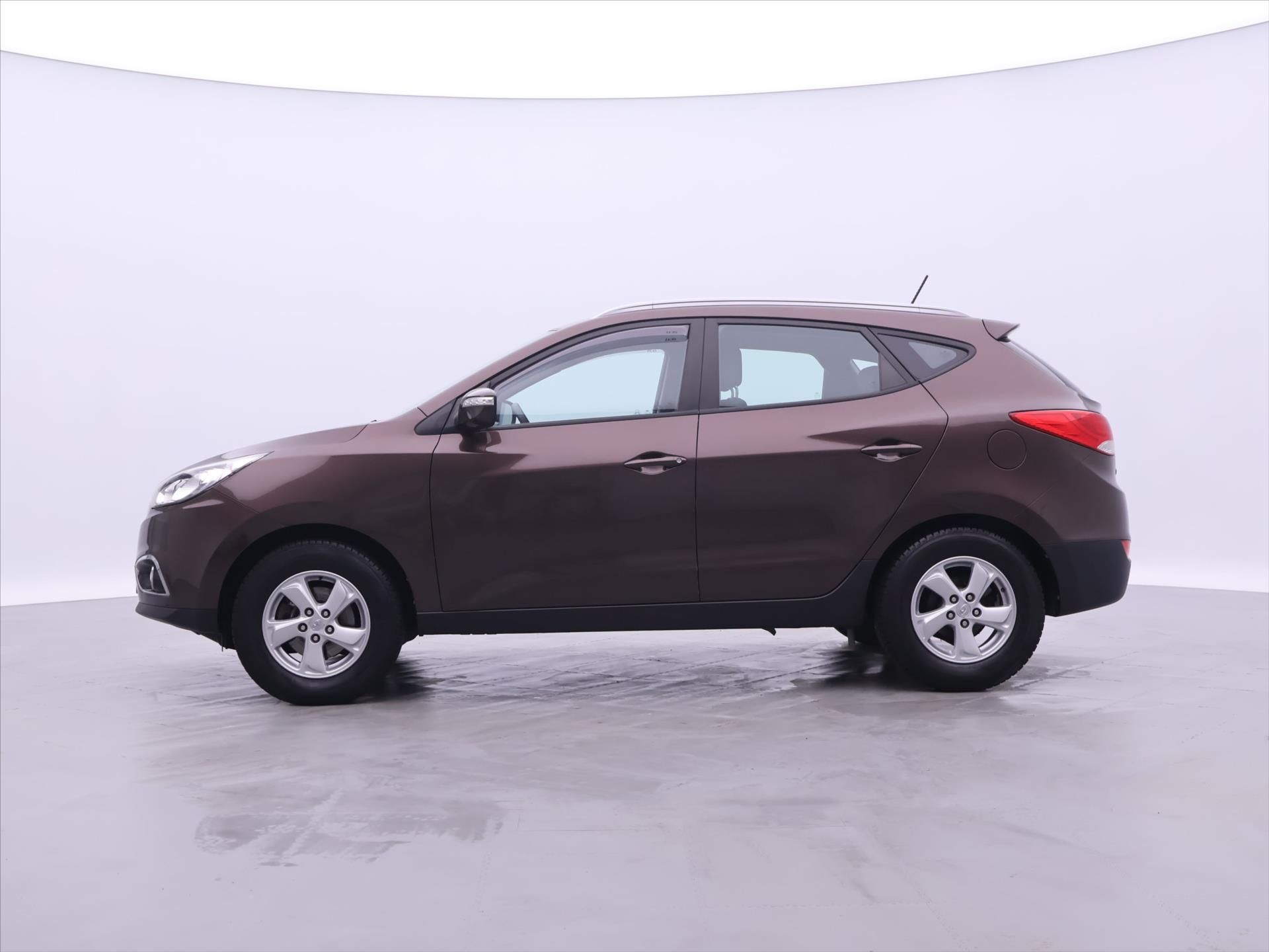 Hyundai ix35, 2,0 i 120kW Comfort 1.Maj. - fotka 4