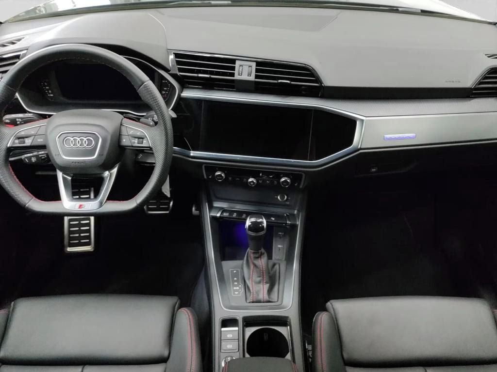 Audi Q3, 40 TDI quattro  2x S LINE - fotka 3