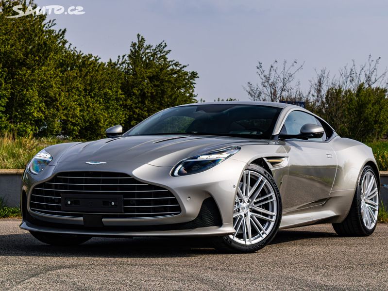 Aston Martin DB12