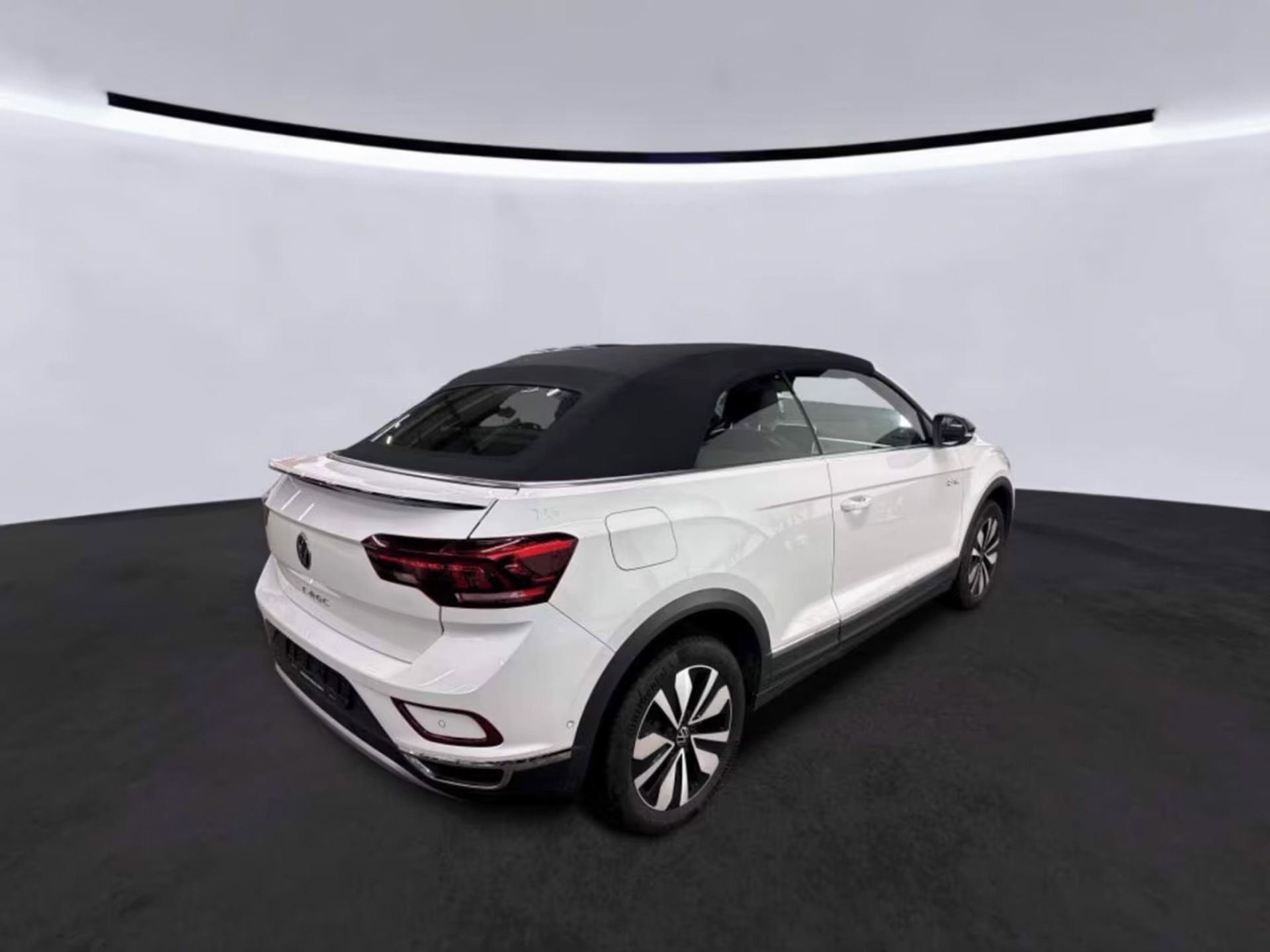 Volkswagen T-Roc, 1.5 TSI DSG LED Kamera ACC Nav - fotka 2