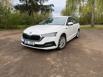 2.0TDI DSG Servisováno