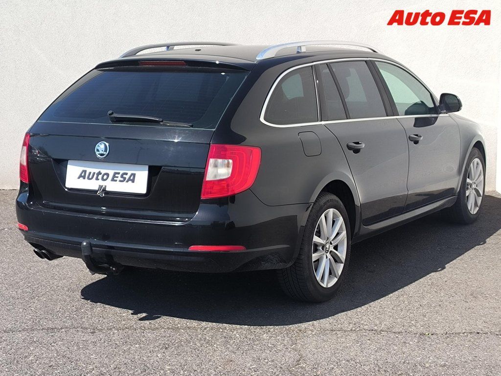 Škoda Superb, 2.0TDI,DSG,bixen,TZ - fotka 4