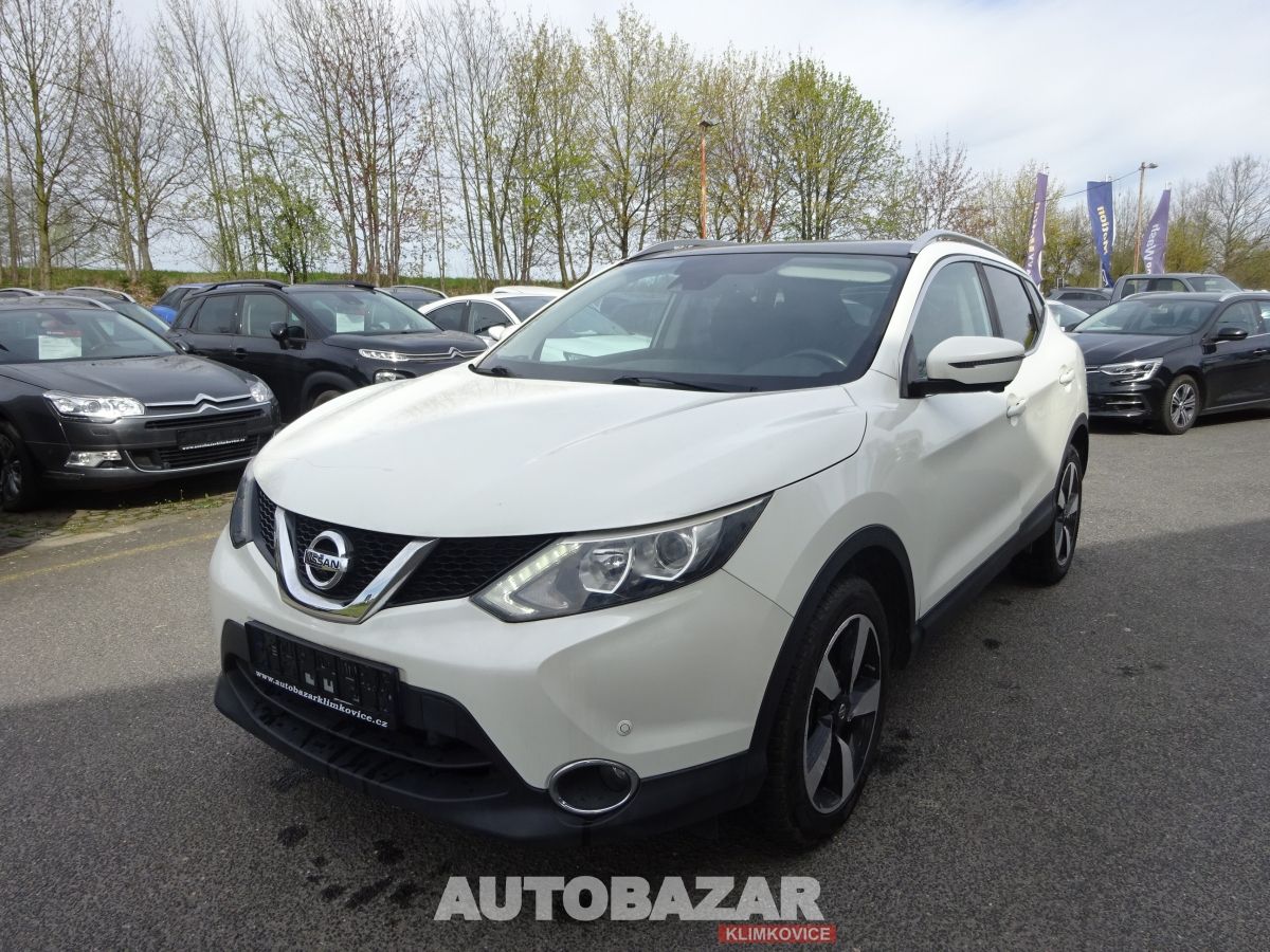 Nissan Qashqai, 1,2i, garance km, Č. 82