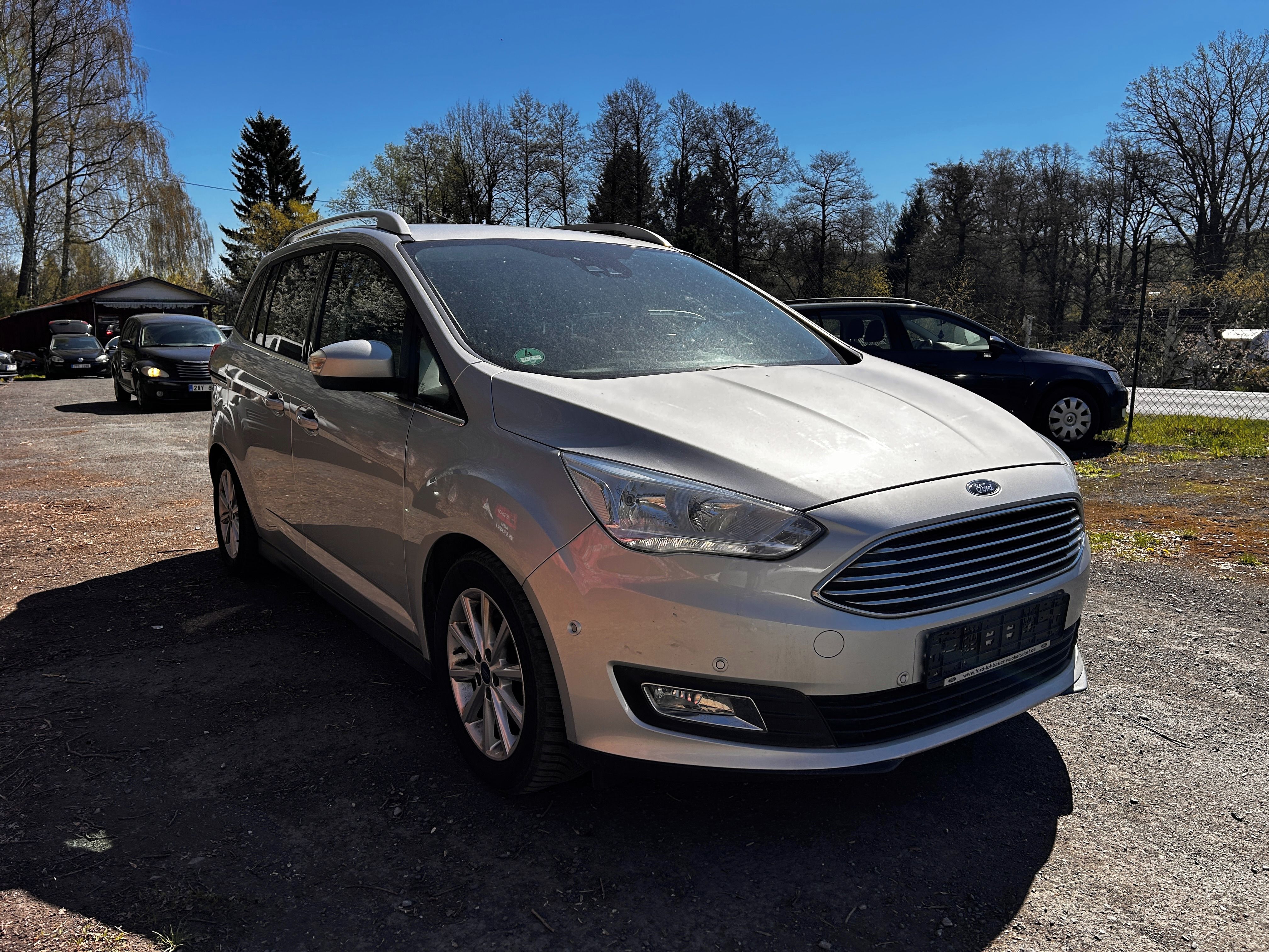 Ford Grand C-MAX, 2,0 TDCi 110kW, Park Pilot - fotka 2
