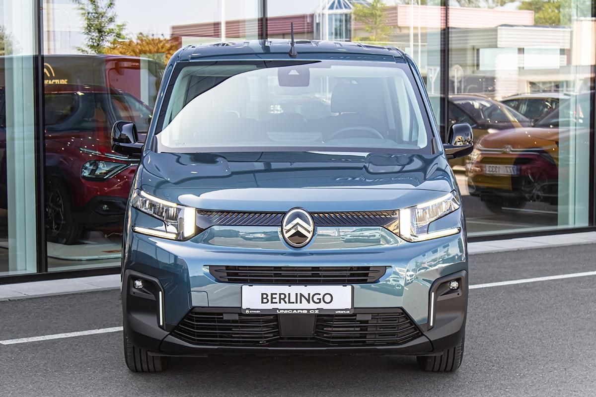 Citroën Berlingo, 1,2 PLUS benzín 110k + STYL - fotka 2