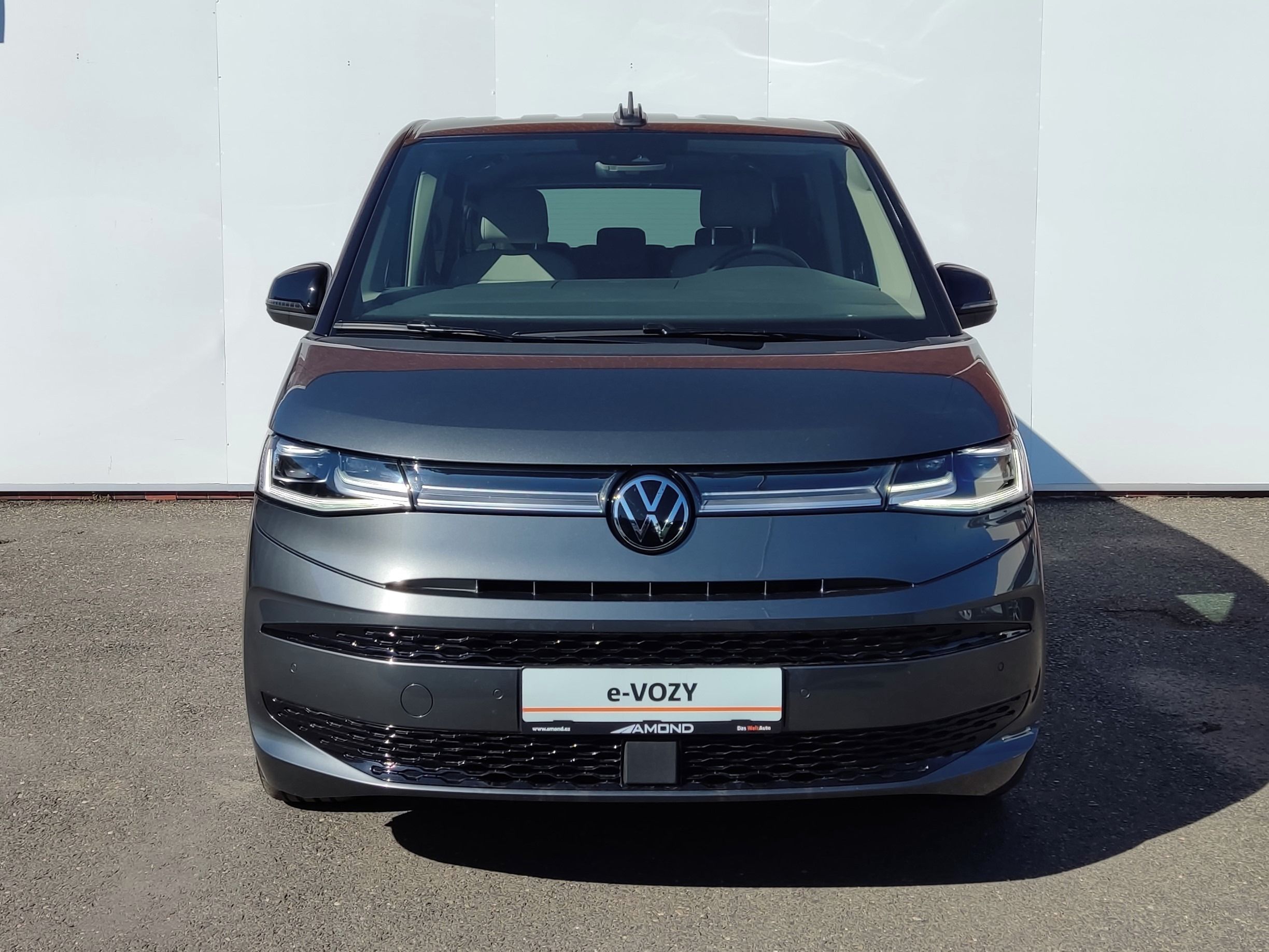 Volkswagen Multivan, 1.5 TSI PHEV 4MOT LIFE EDITION - fotka 4