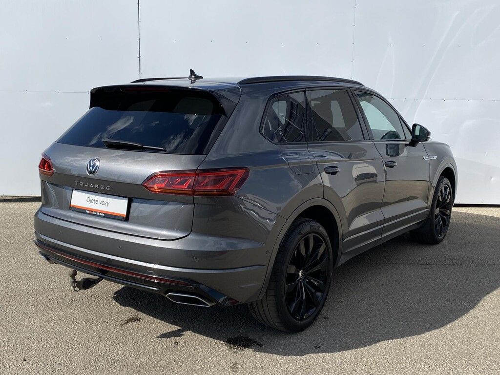Volkswagen Touareg, 3.0 TDI R-Line 4Motion DSG - fotka 2