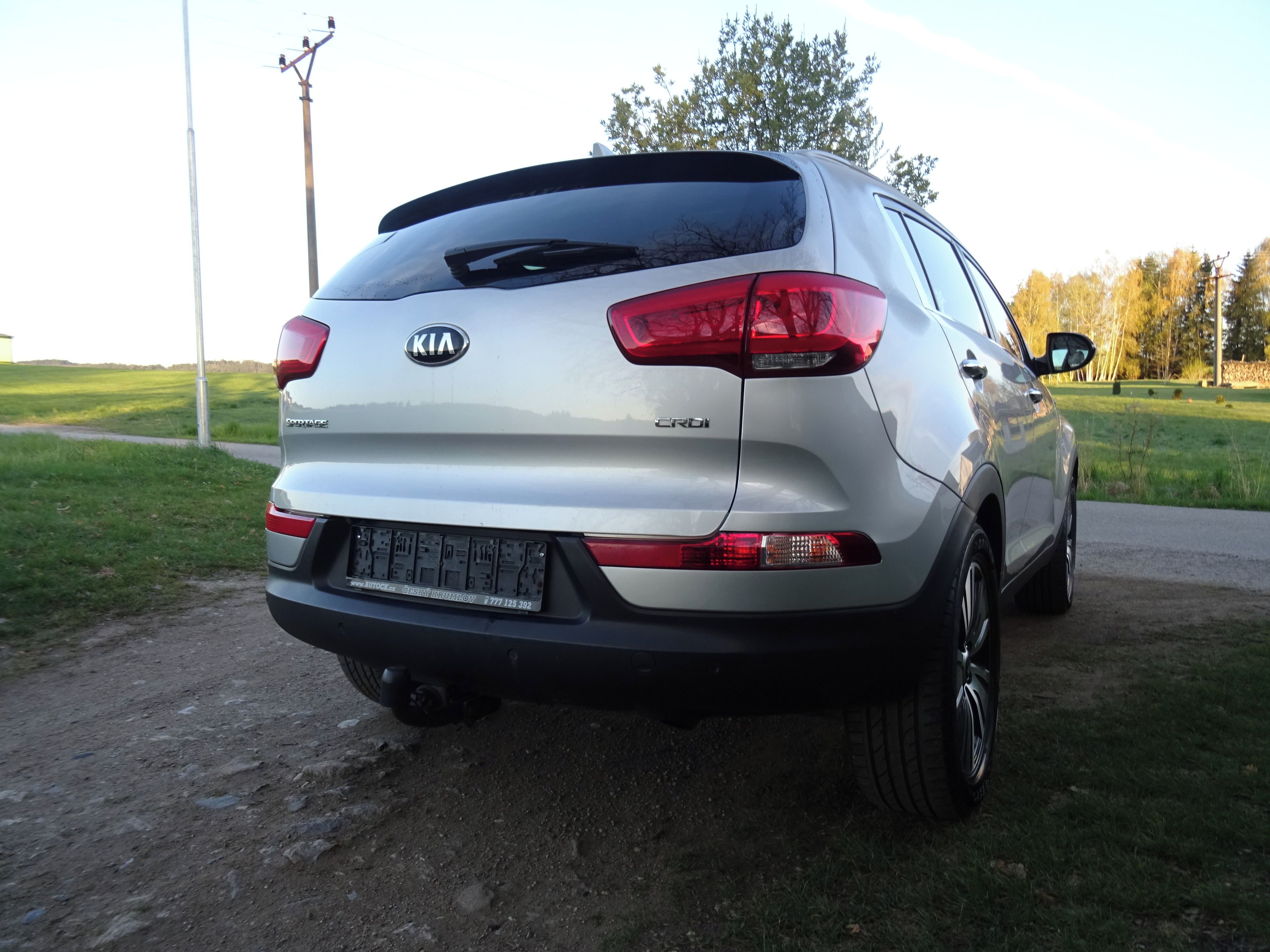 Kia Sportage, 2,0 CRDi 4x4 pěkná výbava - fotka 4