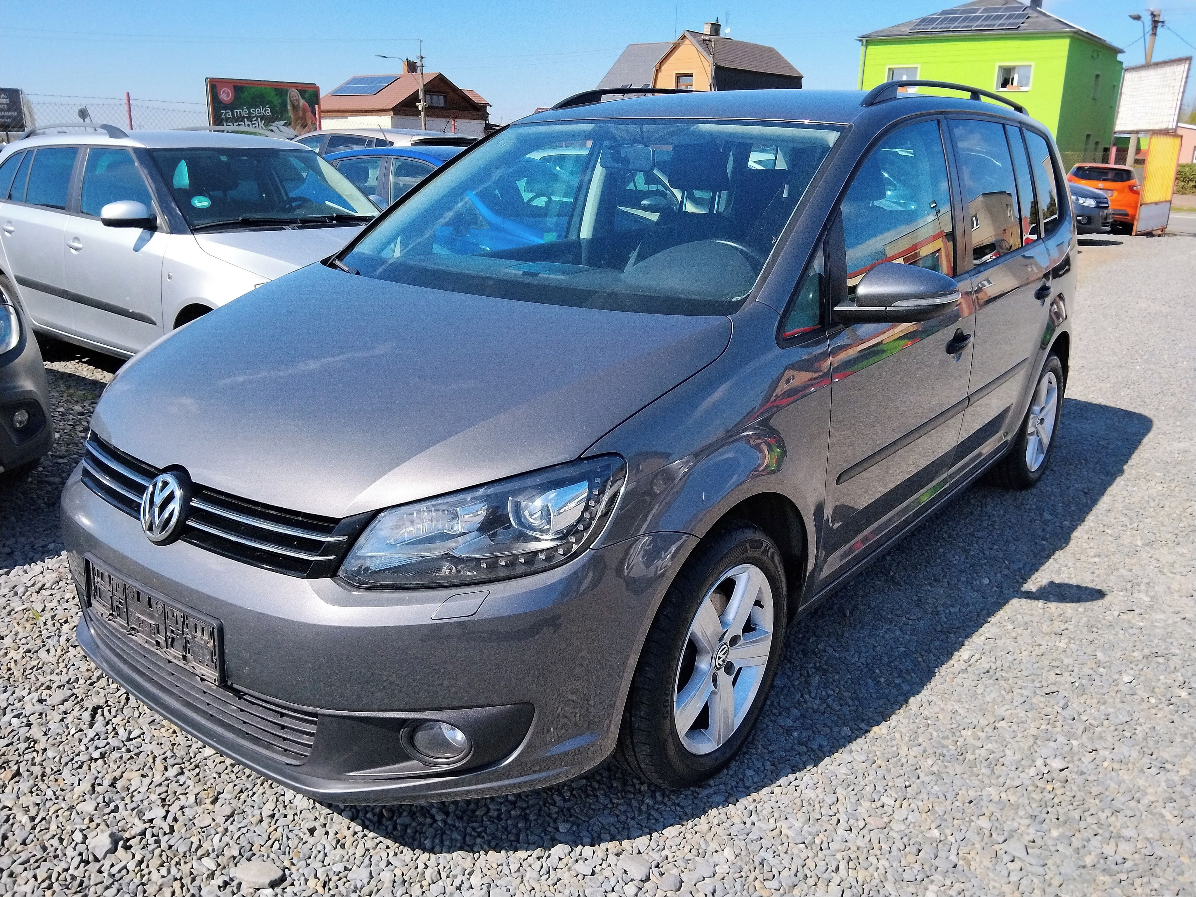 Volkswagen Touran, 1.6 TDI Tažné, Klima, Tempomat - fotka 2