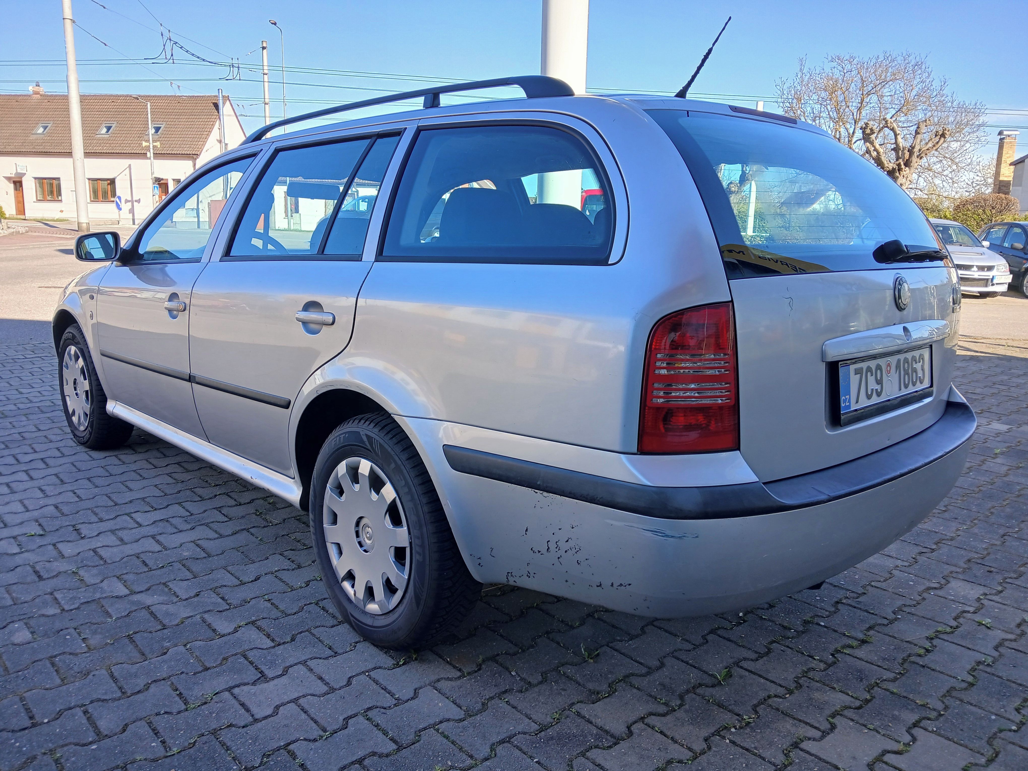 Škoda Octavia, 1.9TDI, 66kW, manuál - fotka 3