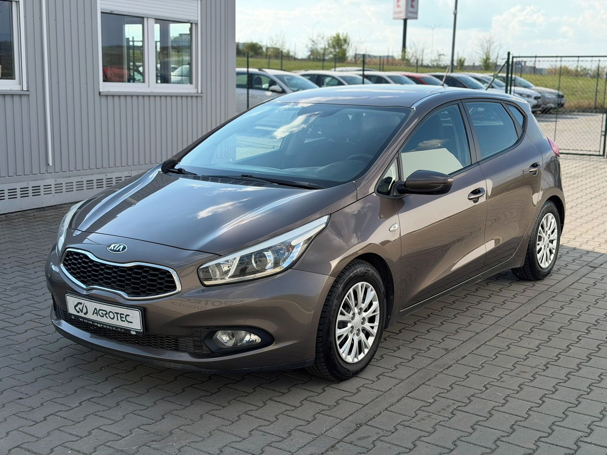 Kia Cee´d, 1.4 73 kW Comfort - fotka 3