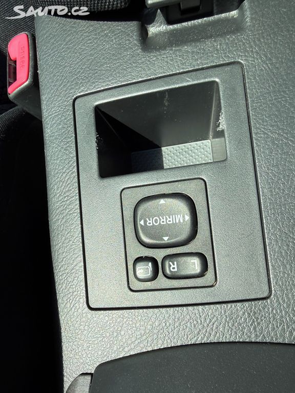 Toyota Rav4, fotka 17