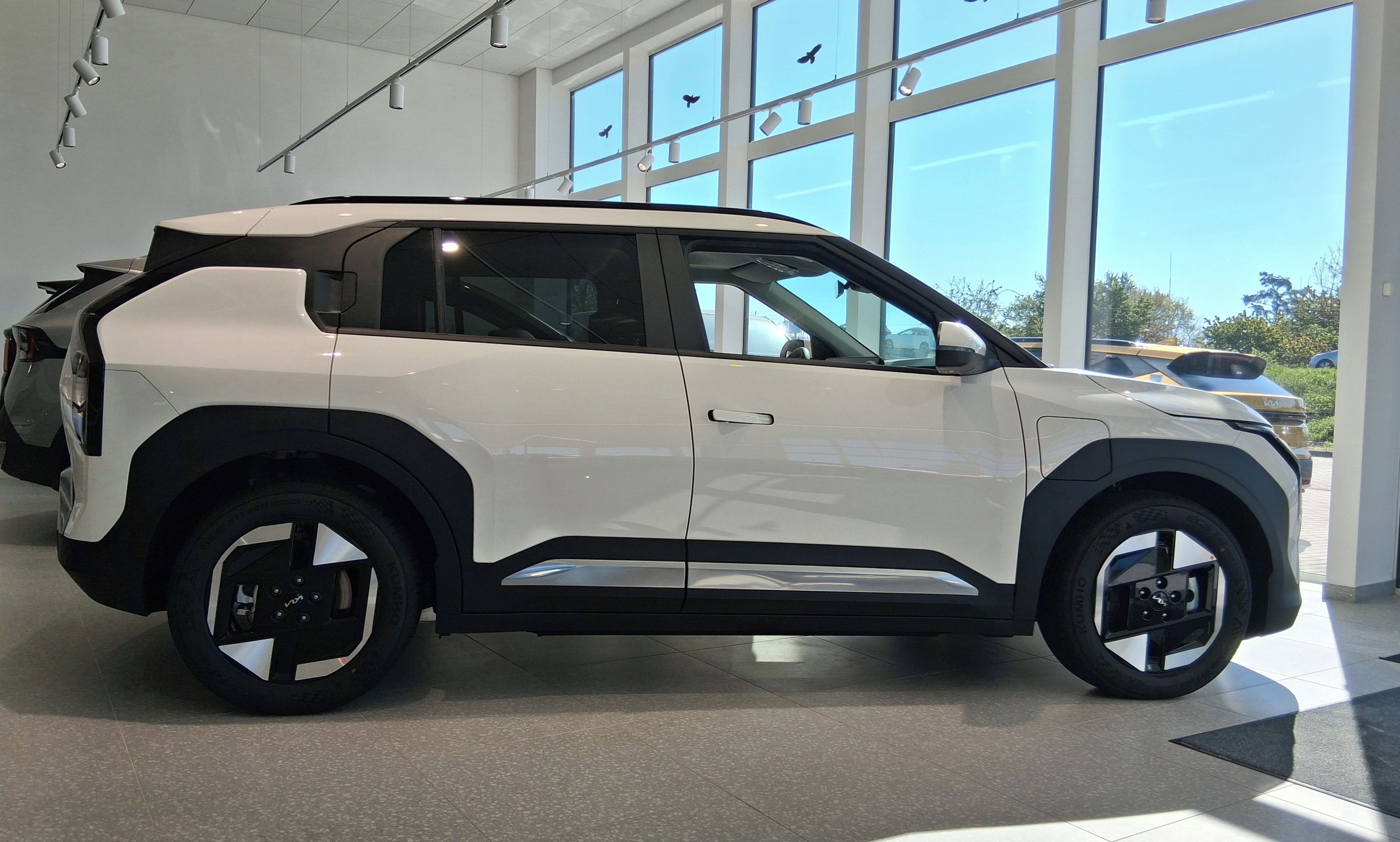 Kia EV3, 4x2 Earth 150 kW 81,4 kWh - fotka 4