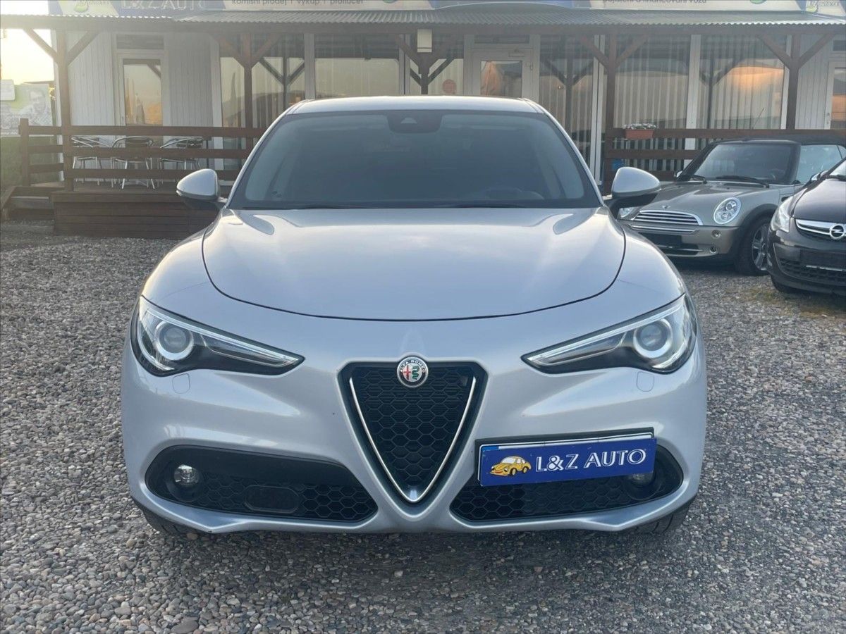 Alfa Romeo Stelvio, 2,1 JTD - fotka 2