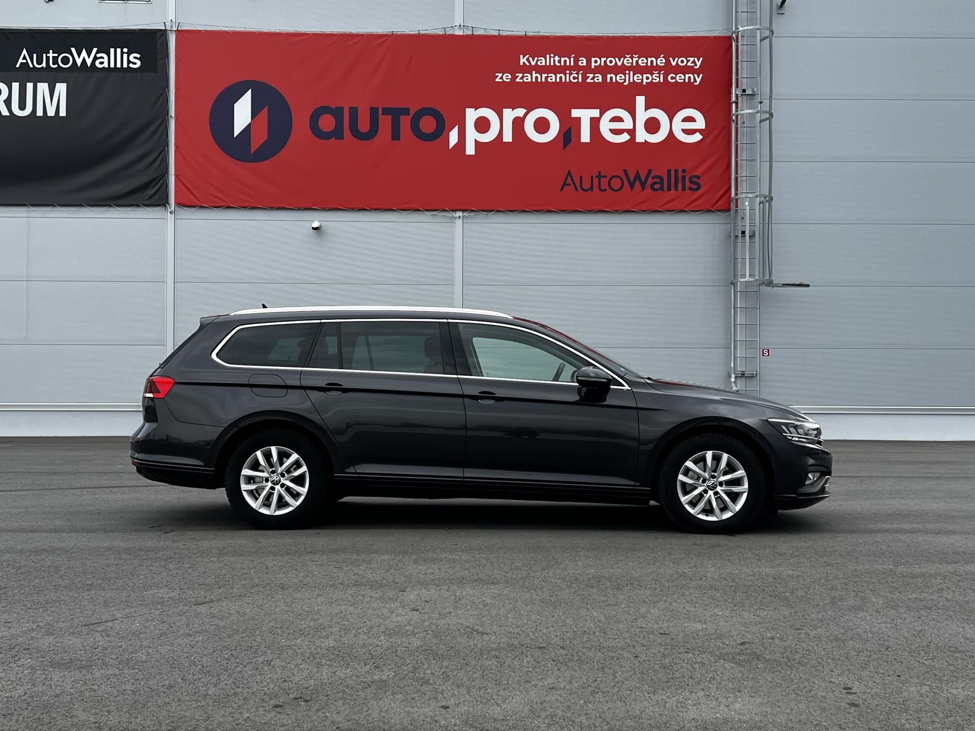 Volkswagen Passat, 2.0TDI DSG 110kW Business DPH - fotka 3